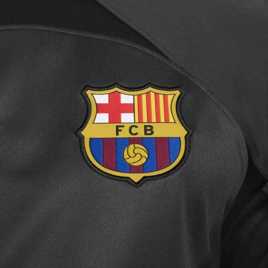 Nike 2022-23 FC Barcelona Long-Sleeve Goalkeeper Jersey - Black