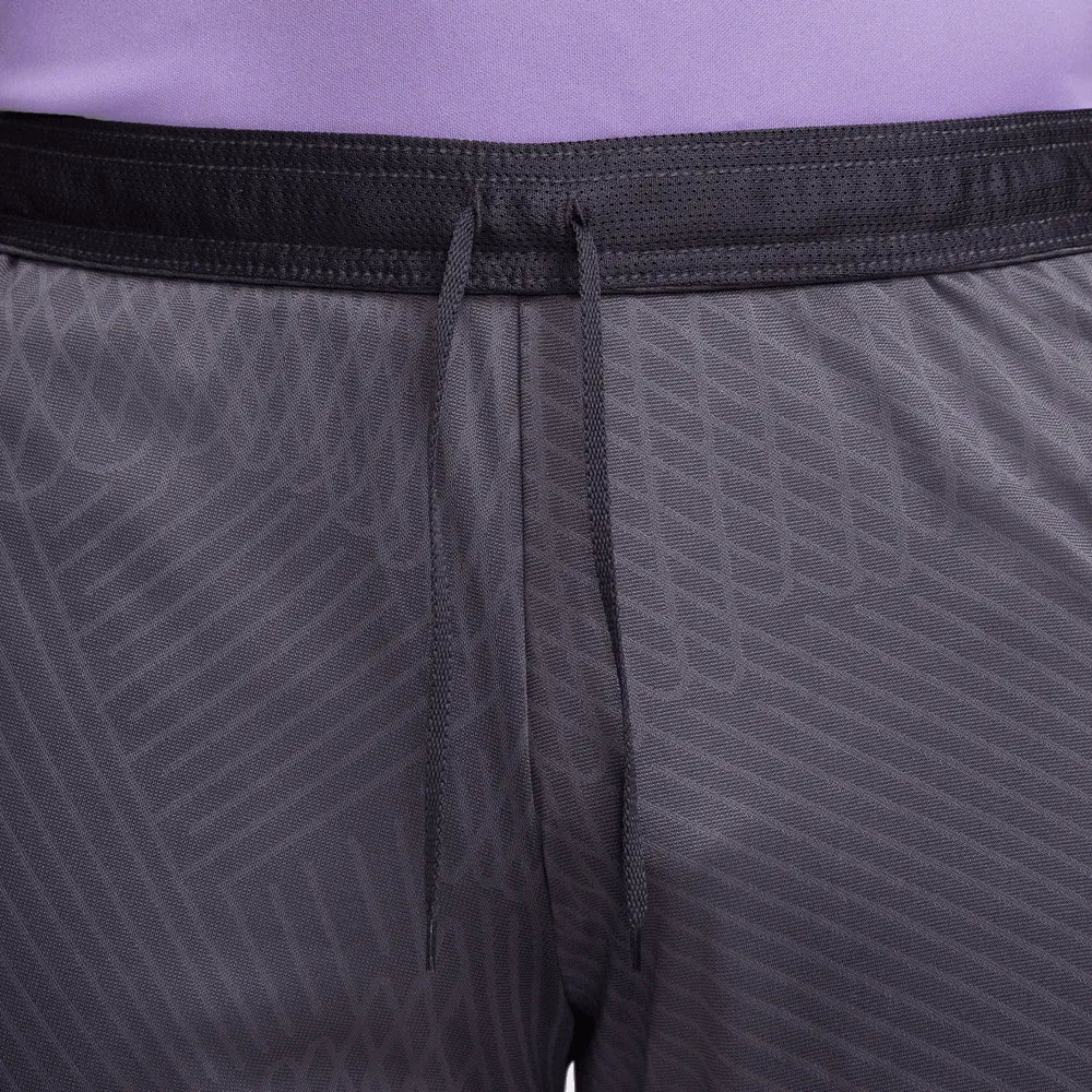 Nike 2023-24 Liverpool Men's Strike Shorts