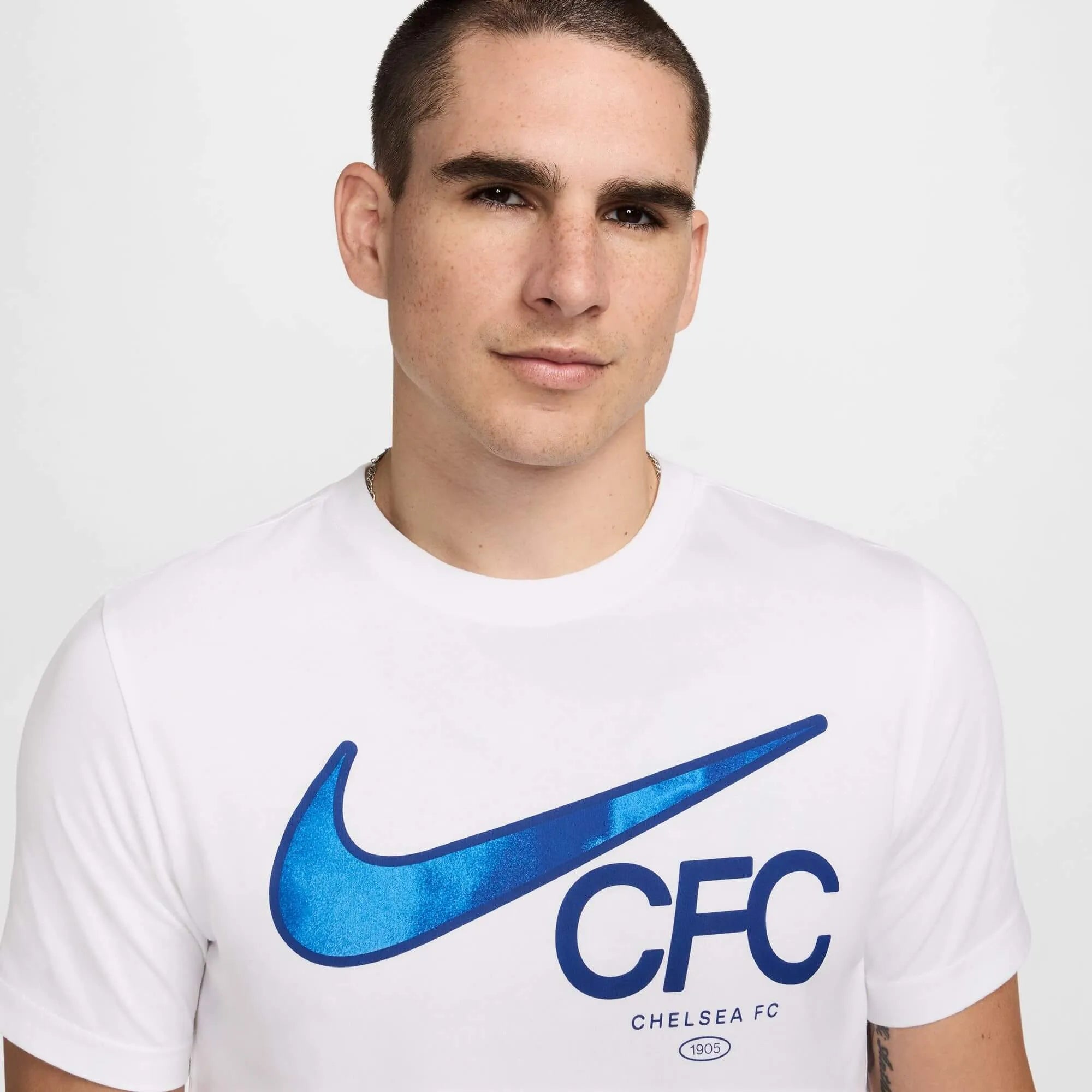 Nike 2024-25 Chelsea Men's Swoosh Tee (Detail 1)