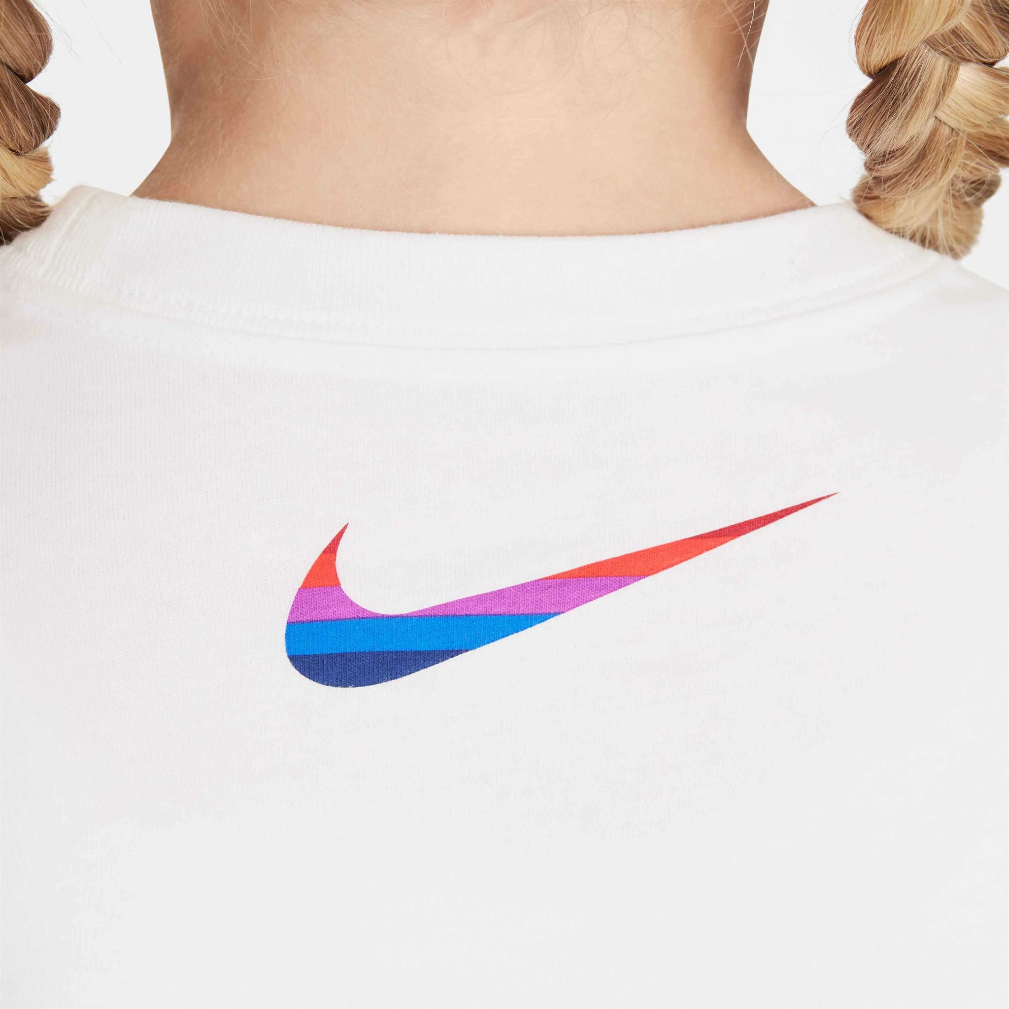 Nike 2024-25 England Youth Club Essential Tee (Detail 2)