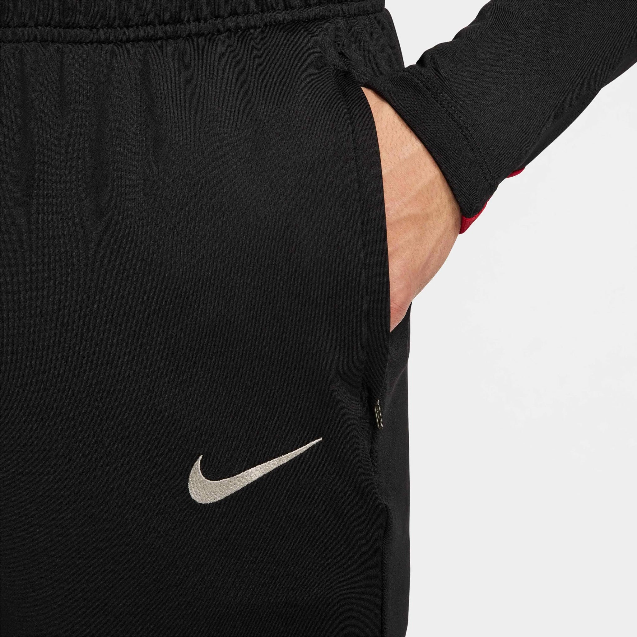 Nike 2024-25 Liverpool Men's Strike Pants (Detail 3)