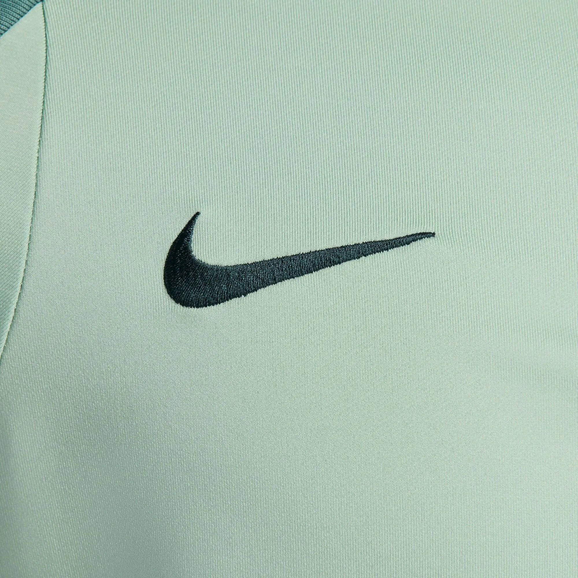 Nike 2024-25 Tottenham Men's Strike Drill Top (Detail 4)
