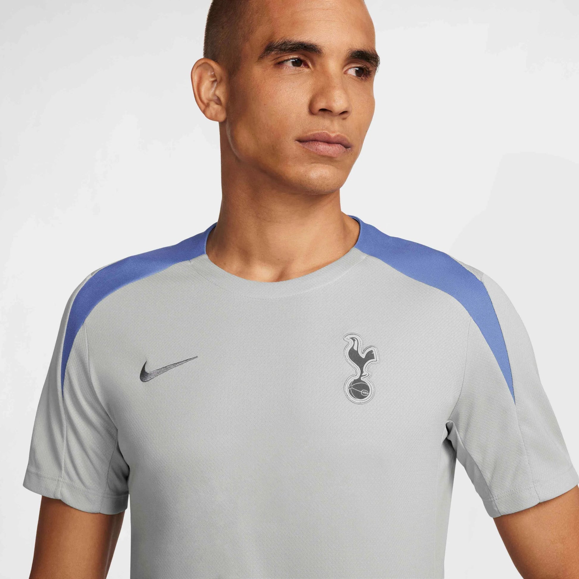 Nike 2024-25 Tottenham Men's Strike Top (Detail 1)