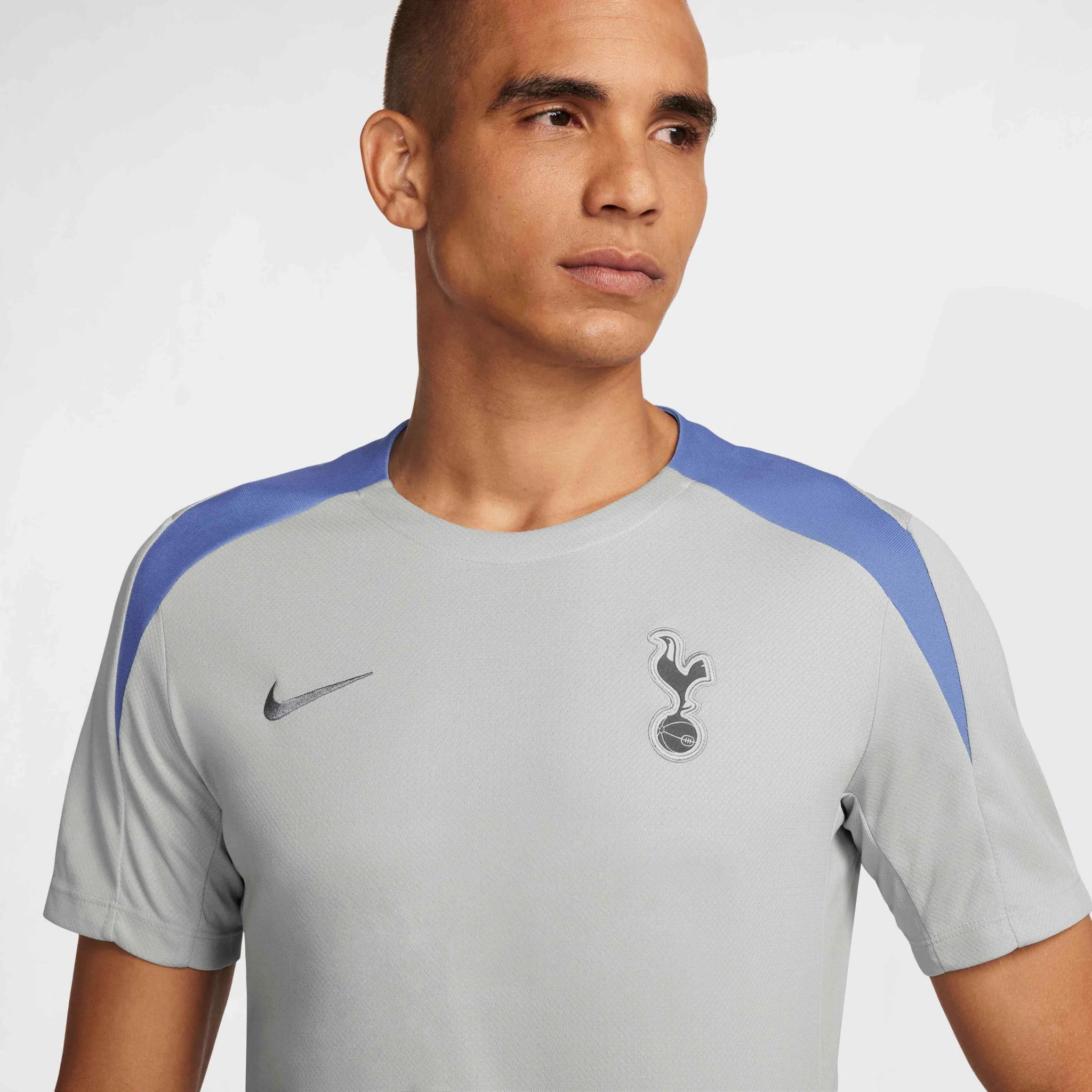 Nike 2024-25 Tottenham Men's Strike Top (Detail 1)