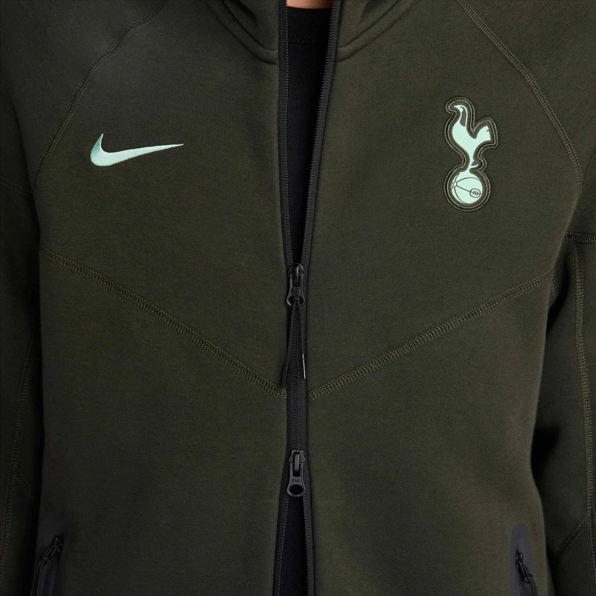 Nike 2024-25 Tottenham Men's Tech Fleece Third Full-Zip Jacket