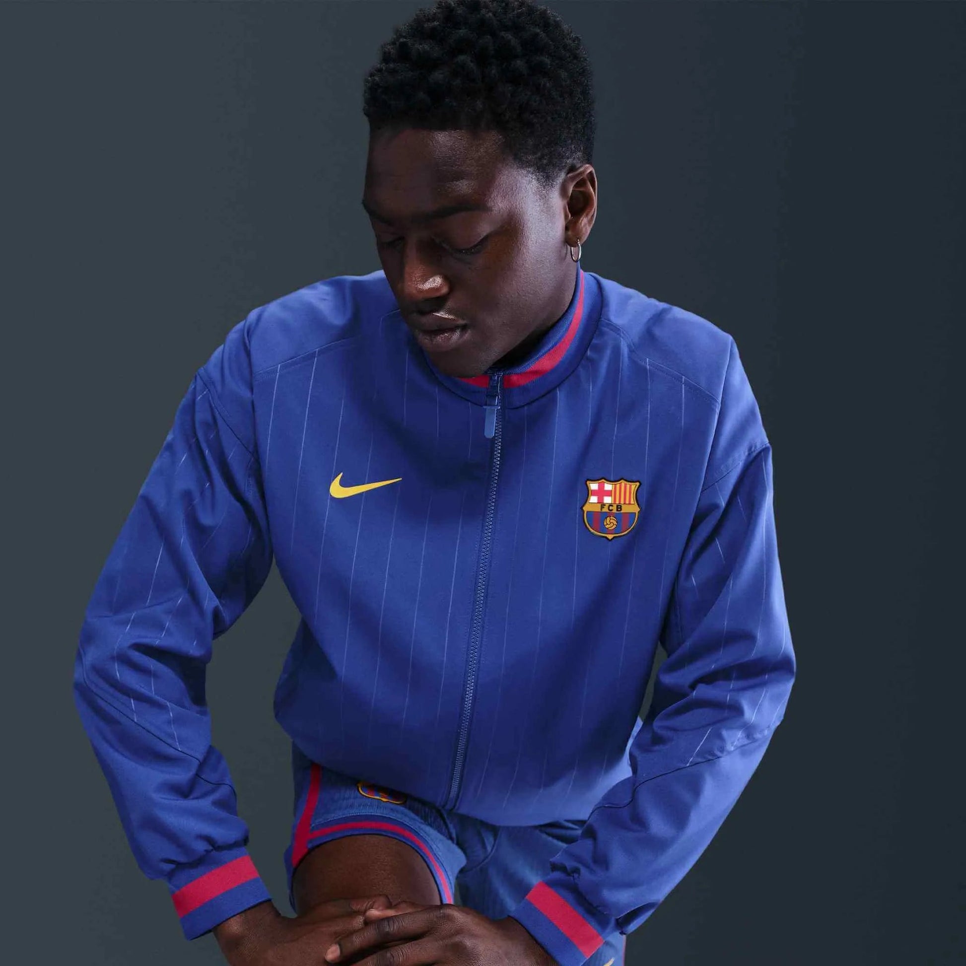 Nike 2025-26 Barcelona Men's Strike Anthem Jacket (Detail 2)