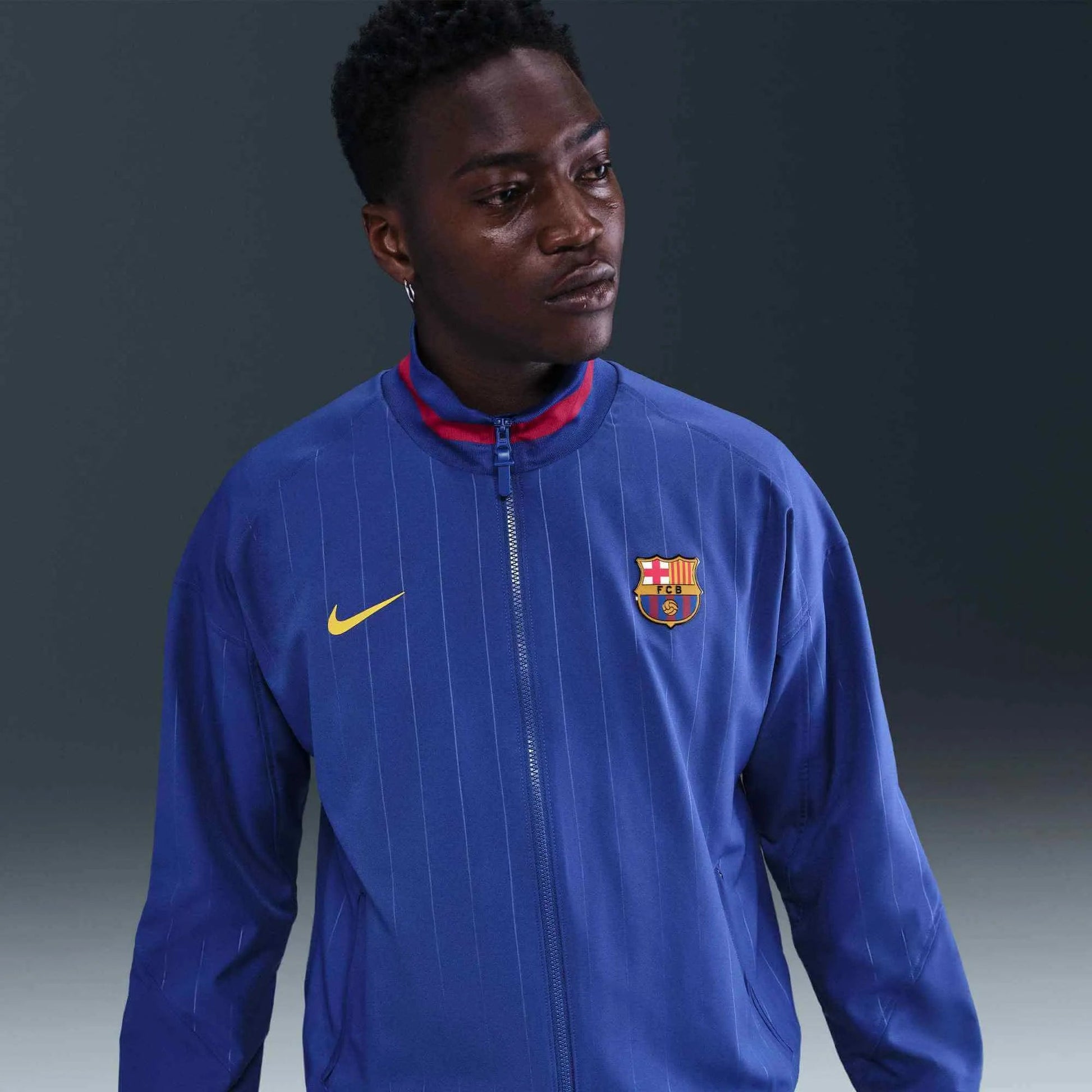 Nike 2025-26 Barcelona Men's Strike Anthem Jacket (Detail 2)