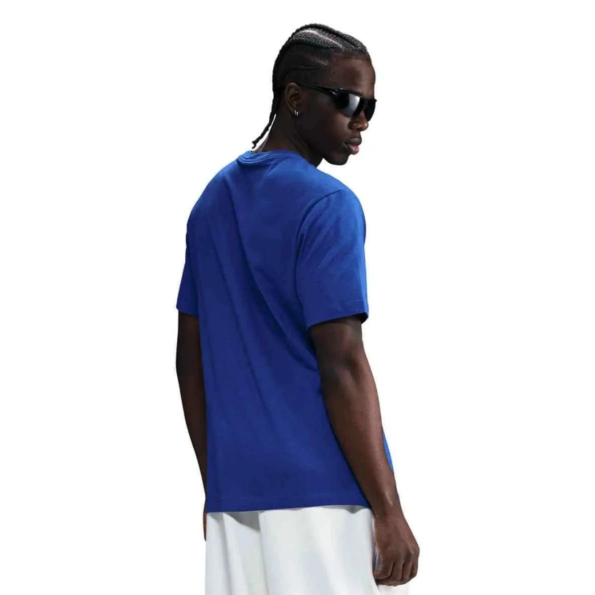 Nike 2025-26 Chelsea Men's Crest Tee (Model - Back)