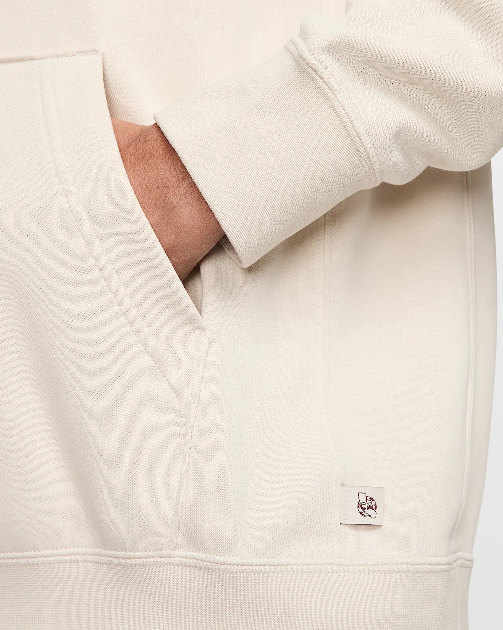 Nike 2025 Club America Men's Club Pullover Hoody (Detail 3)