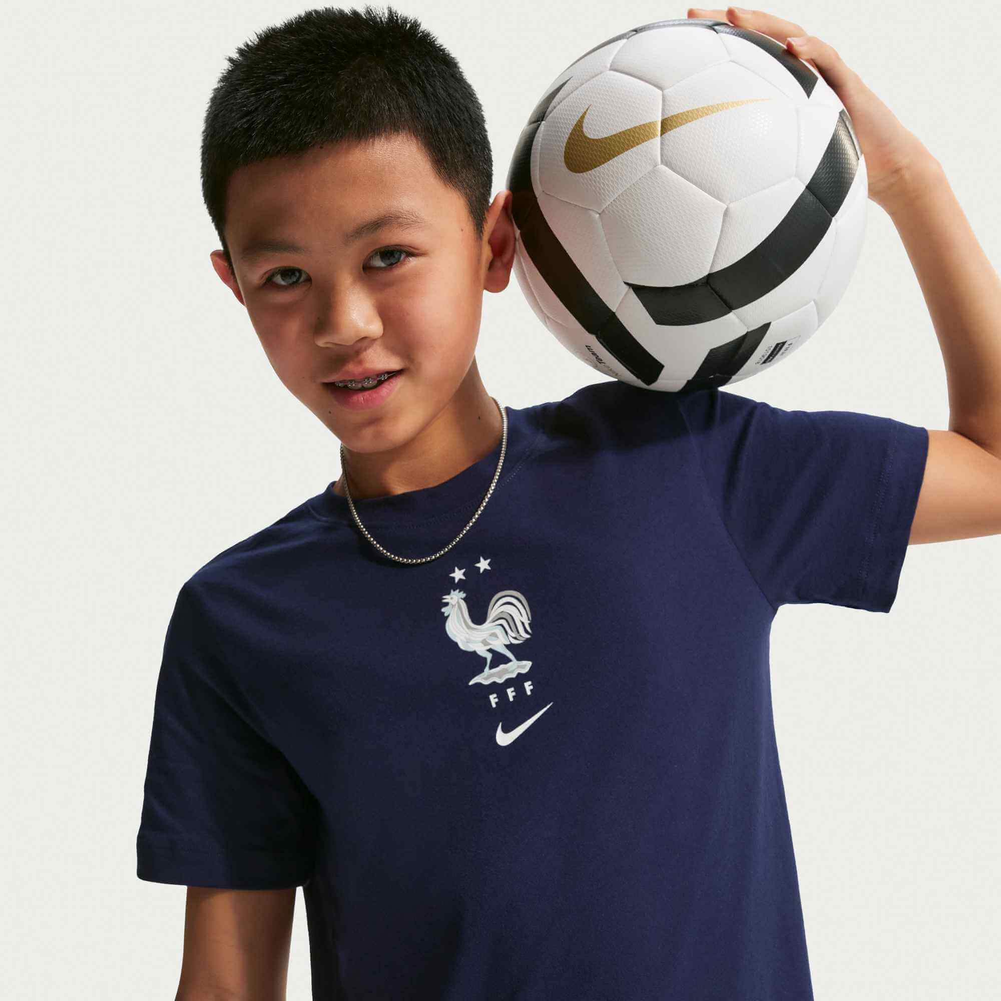 Nike 2026 France Youth Crest Tee (Detail 1)