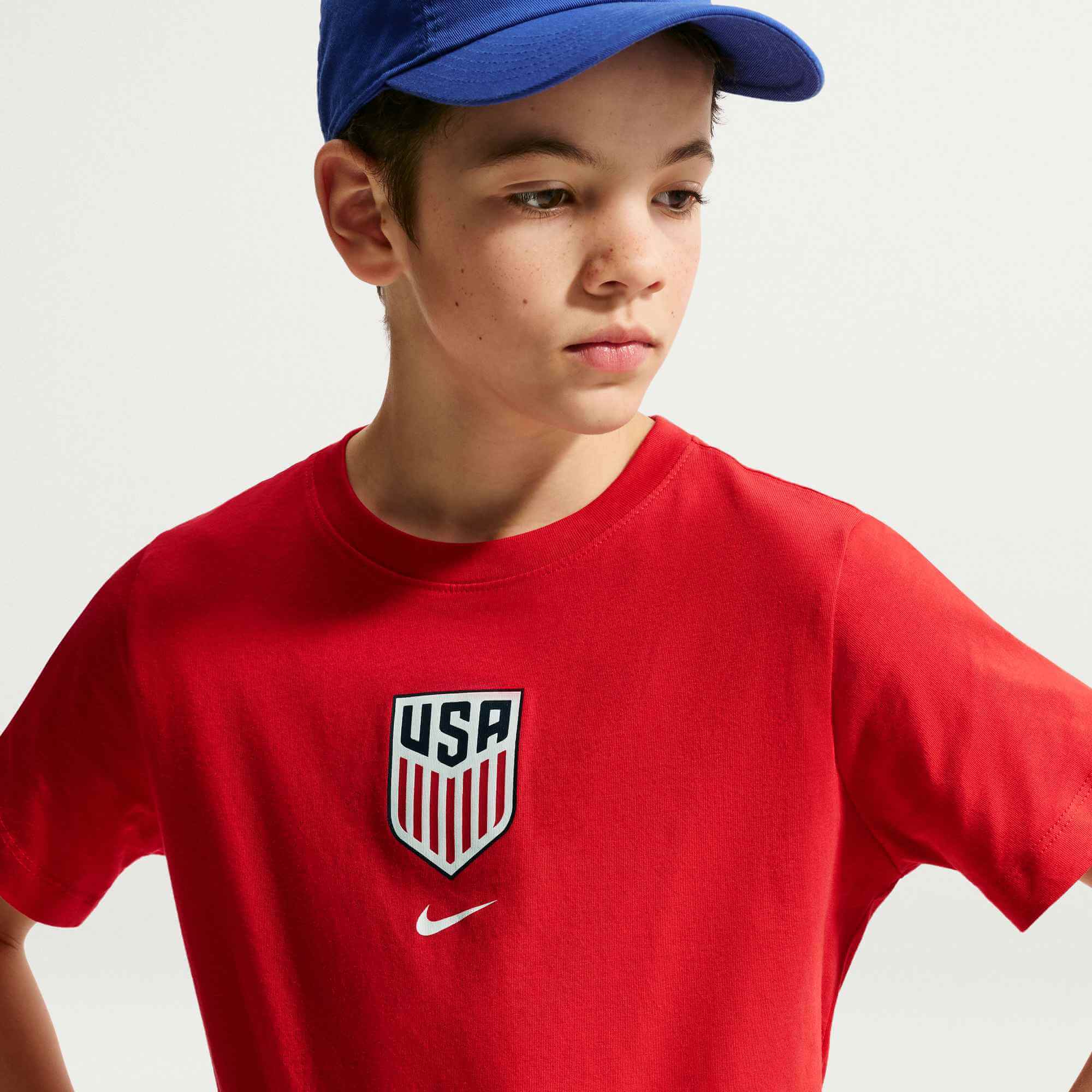 Nike 2026-27 USMNT Youth Crest Tee University Red (Detail 1)