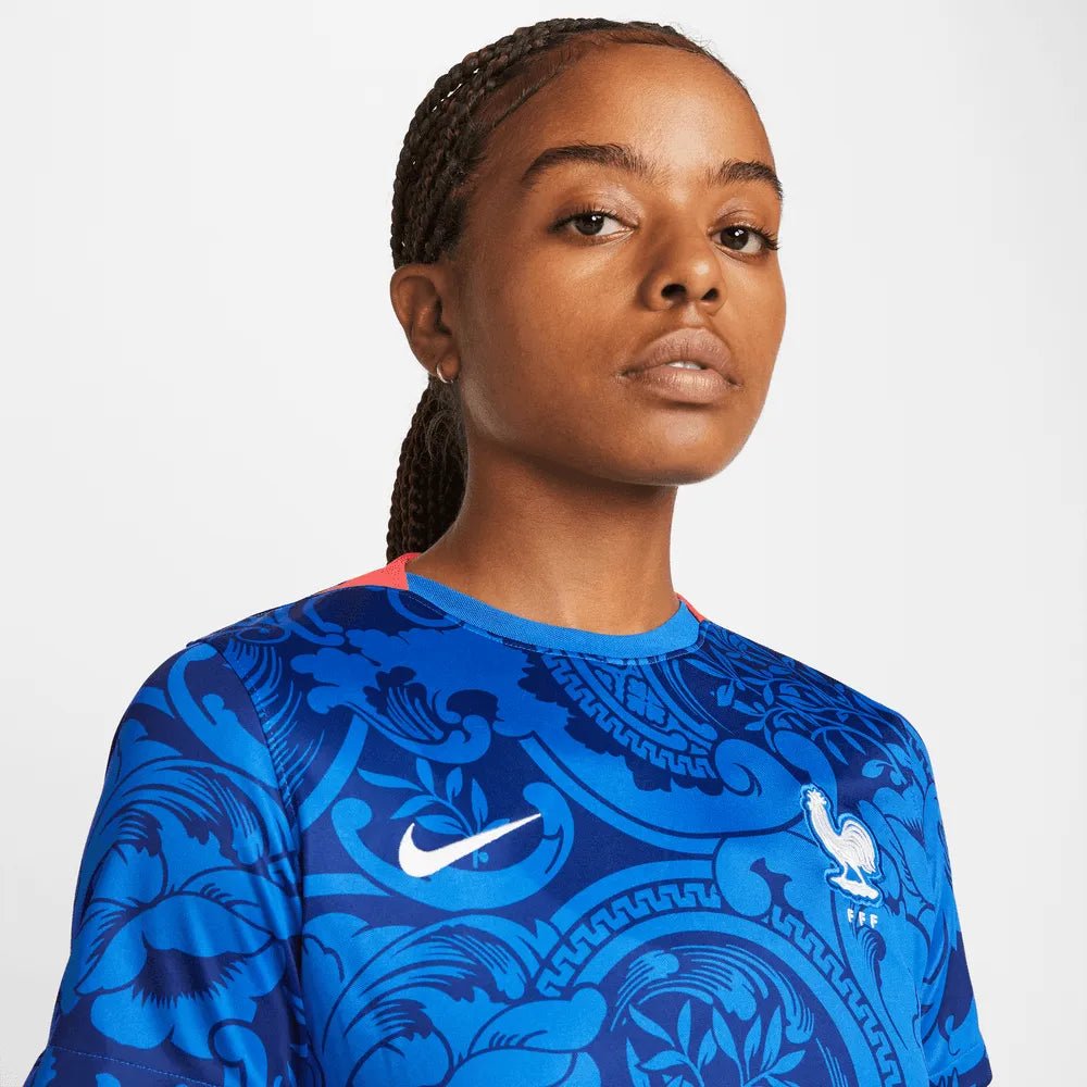 Nike France Women's EC22 Home Jersey - Hyper Cobalt-Siren Red (Detail 1)