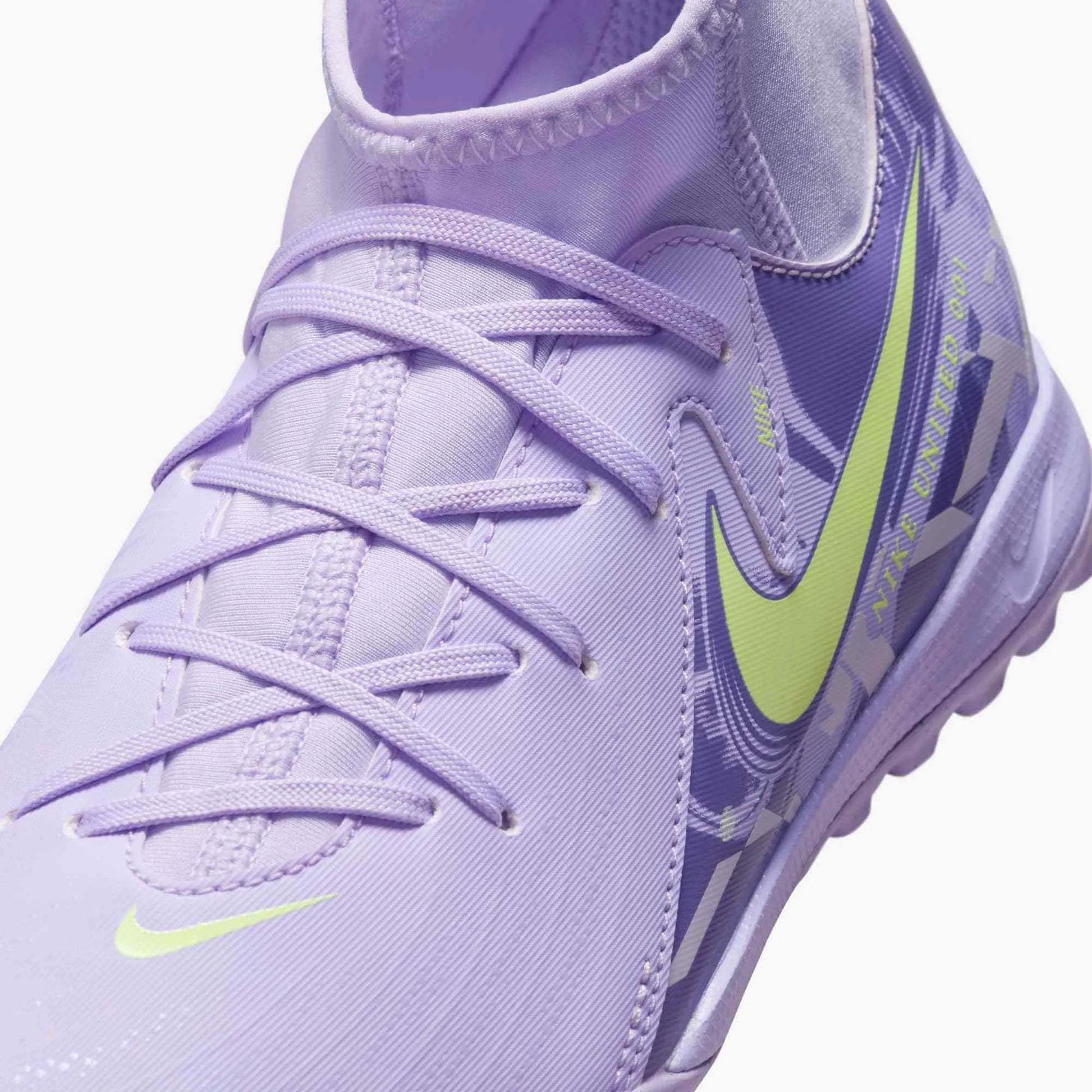 Nike Junior Phantom Luna II Academy NU1 Turf Soccer Shoes - United Pack (SP25)