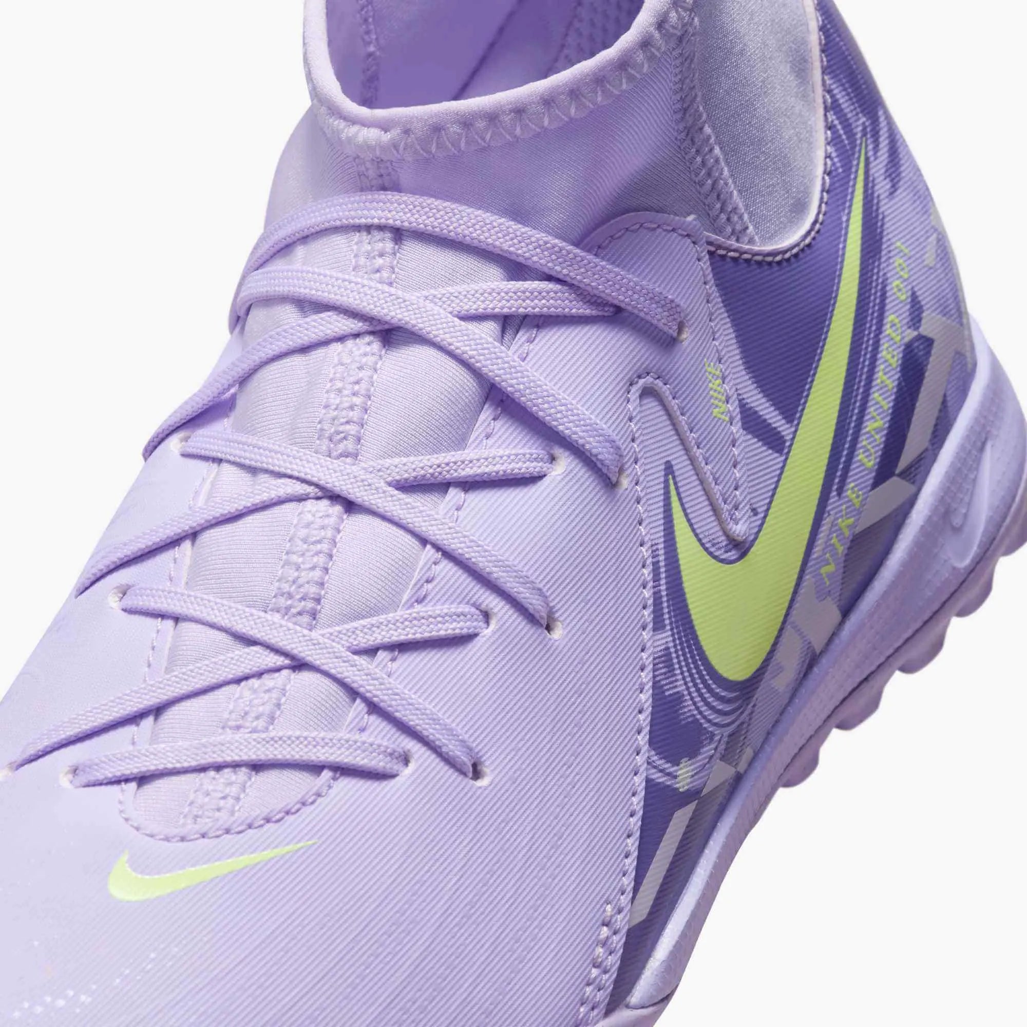 Nike Junior Phantom Luna II Academy NU1 Turf Soccer Shoes - United Pack (SP25)