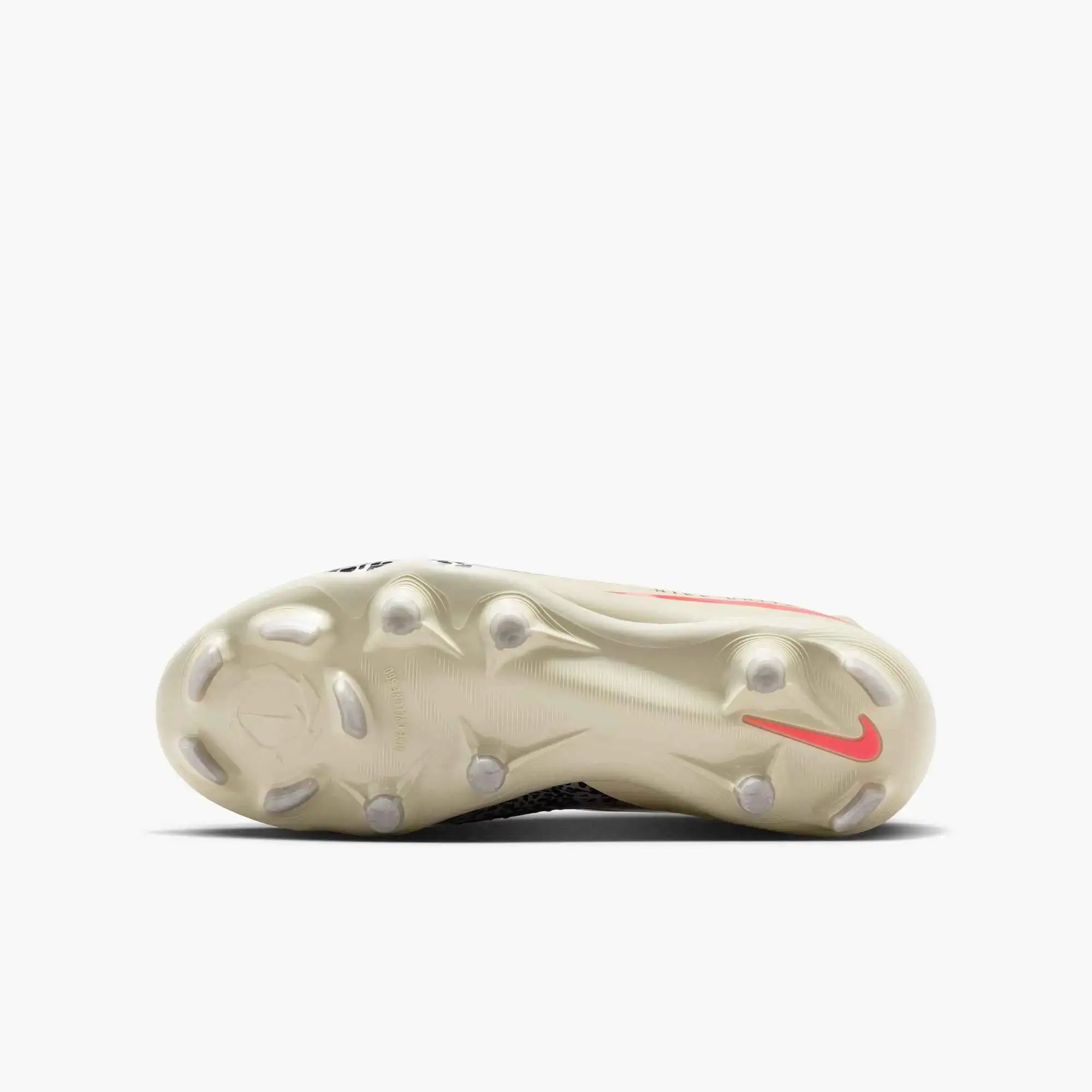 Nike Junior Phantom 6 Low Academy NU3 Firm_Multi Ground Soccer Cleats - United NU3 Pack (SU26) (Bottom)