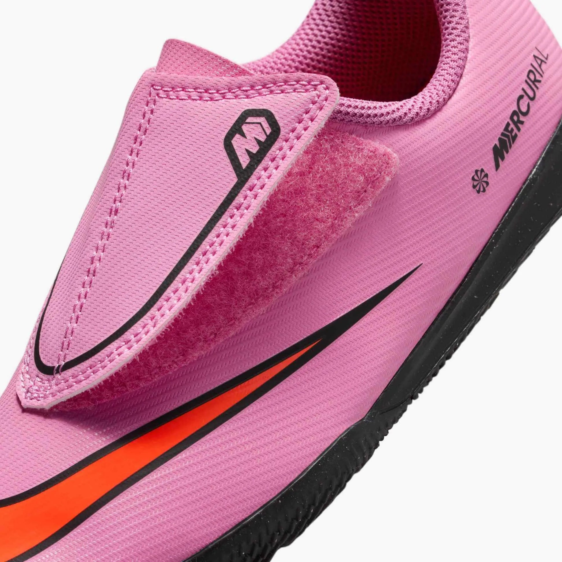 Nike Kids Vapor 16 Club PS (V) Indoor Soccer Shoes - Scary Good Pack (FA25) (Detail 1)