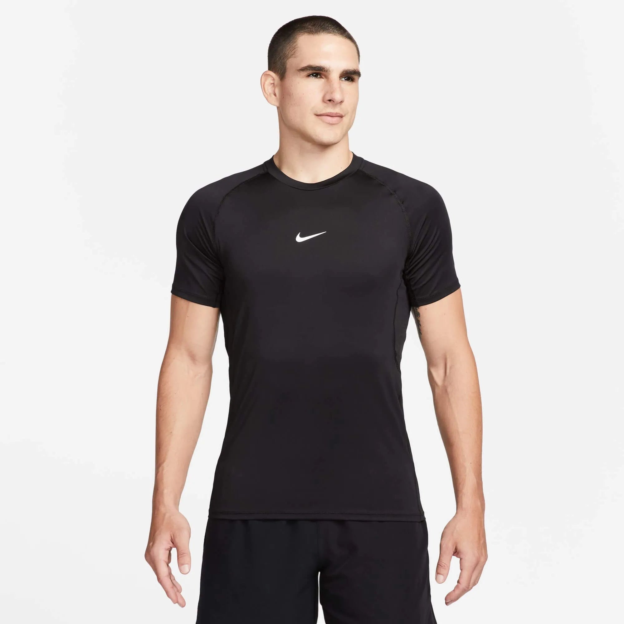 Nike Men's Pro DF Slim Top Black (Model - Front)