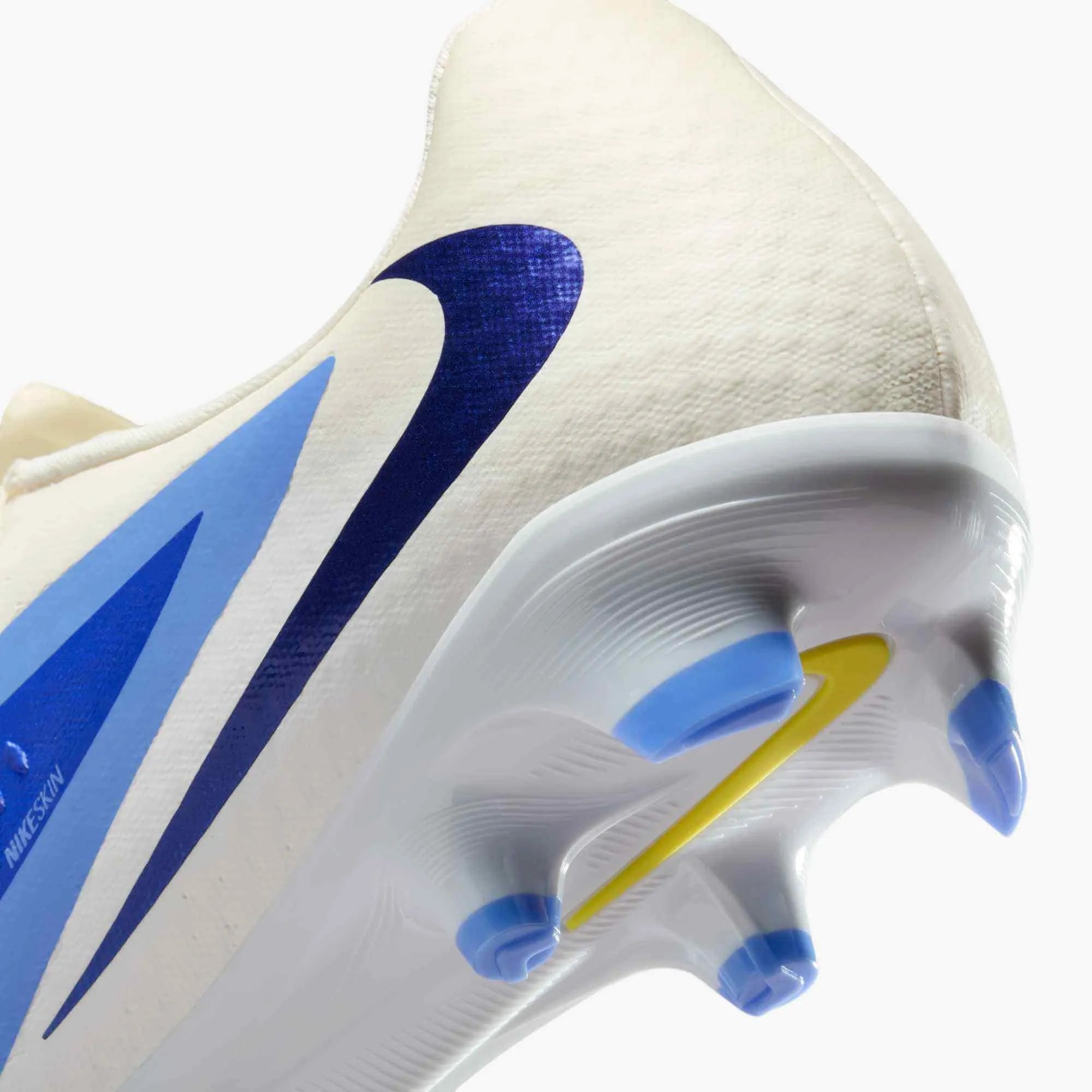 Nike Phantom 6 Low Academy LV8 Firm_Multi Ground Soccer Cleats - Fear Nothing Pack (FA25) (Detail 3)