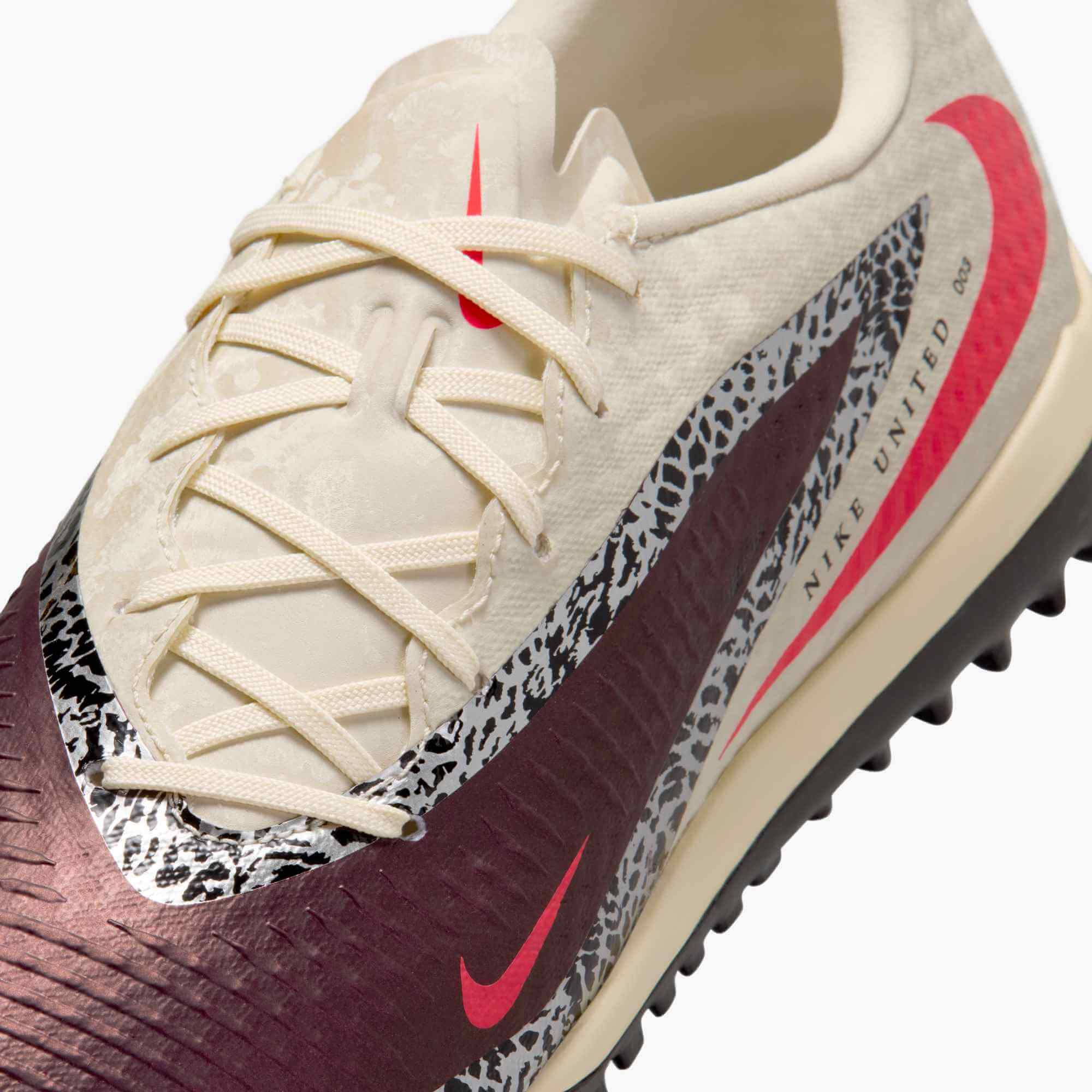 Nike Phantom 6 Low Academy NU3 Turf Soccer Shoes - United NU3 Pack (SU26) (Detail 1)