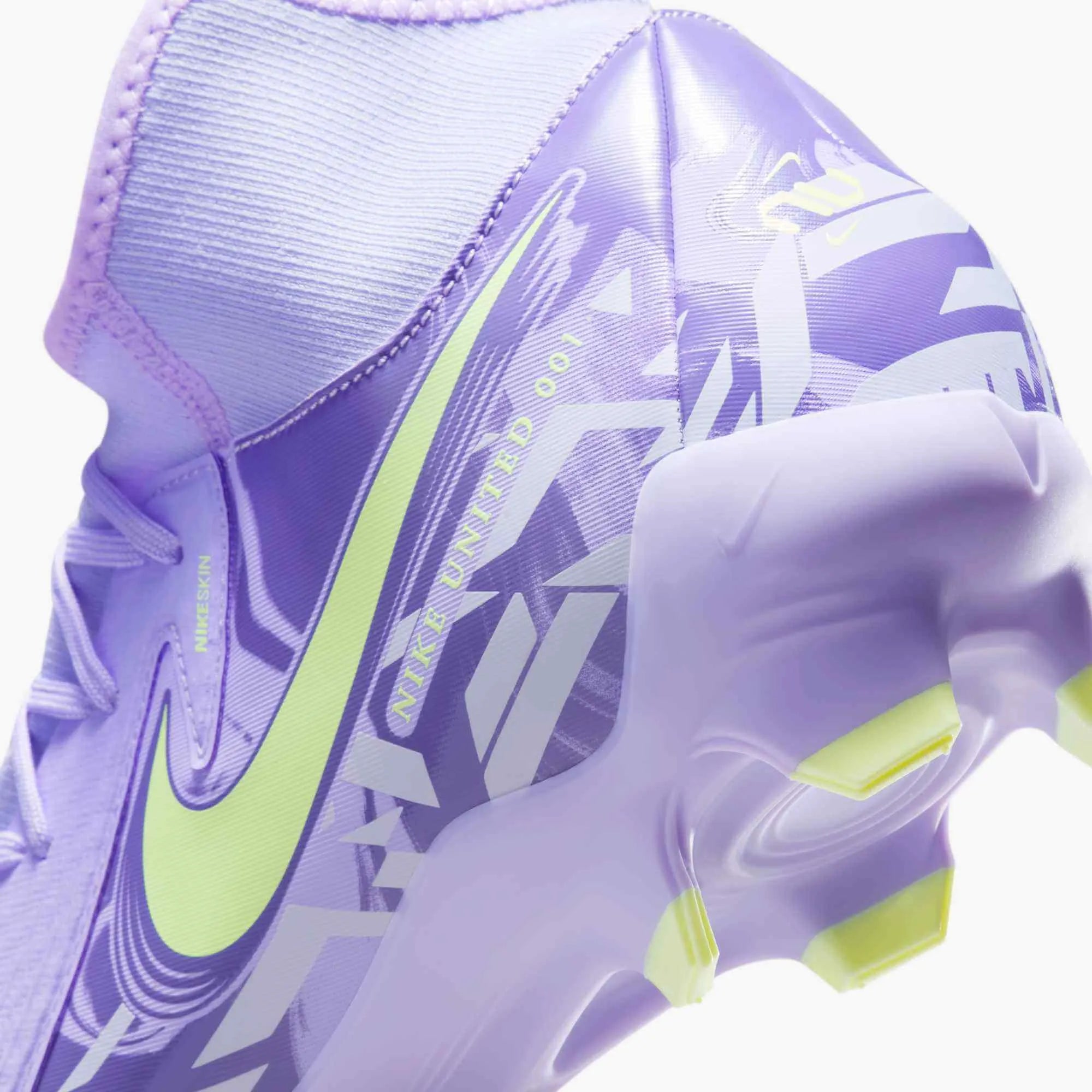 Nike Phantom Luna II Academy FG/MG NU1 - United Pack (SP25)