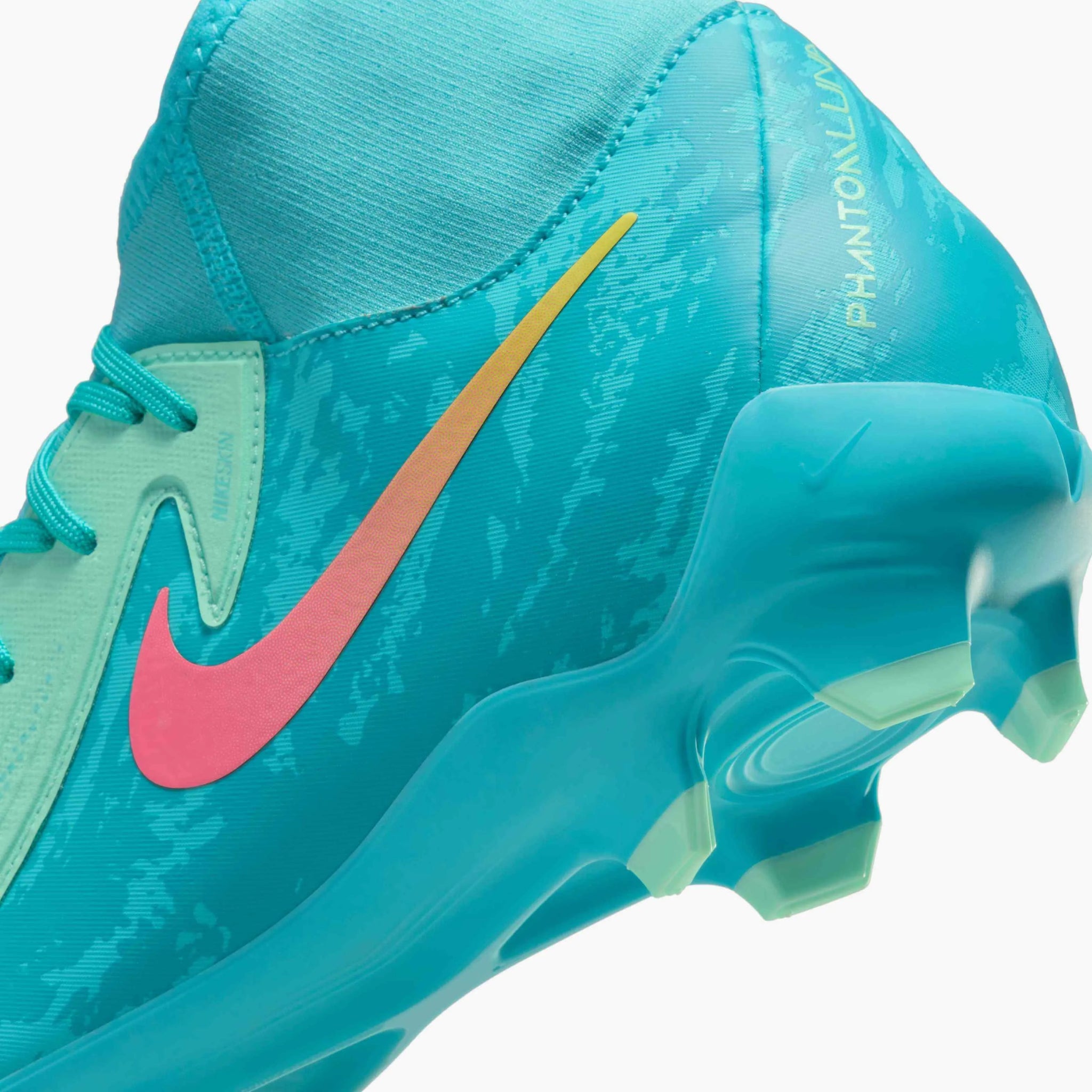 Nike Phantom Luna II Academy LV8 FG-MG - Vortex Pack (SP24)
