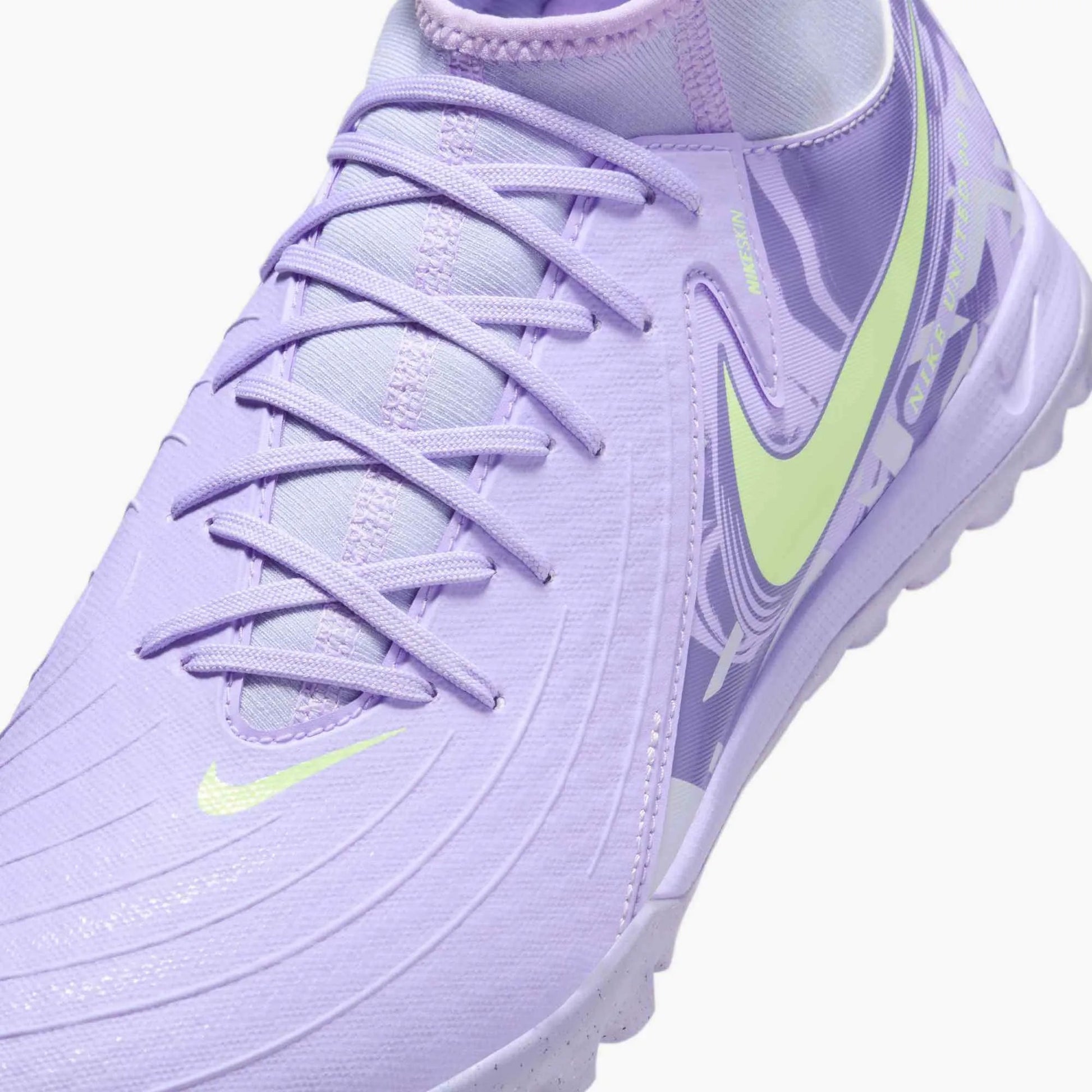 Nike Phantom Luna II Academy NU1 Turf Soccer Shoes - United Pack (SP25)