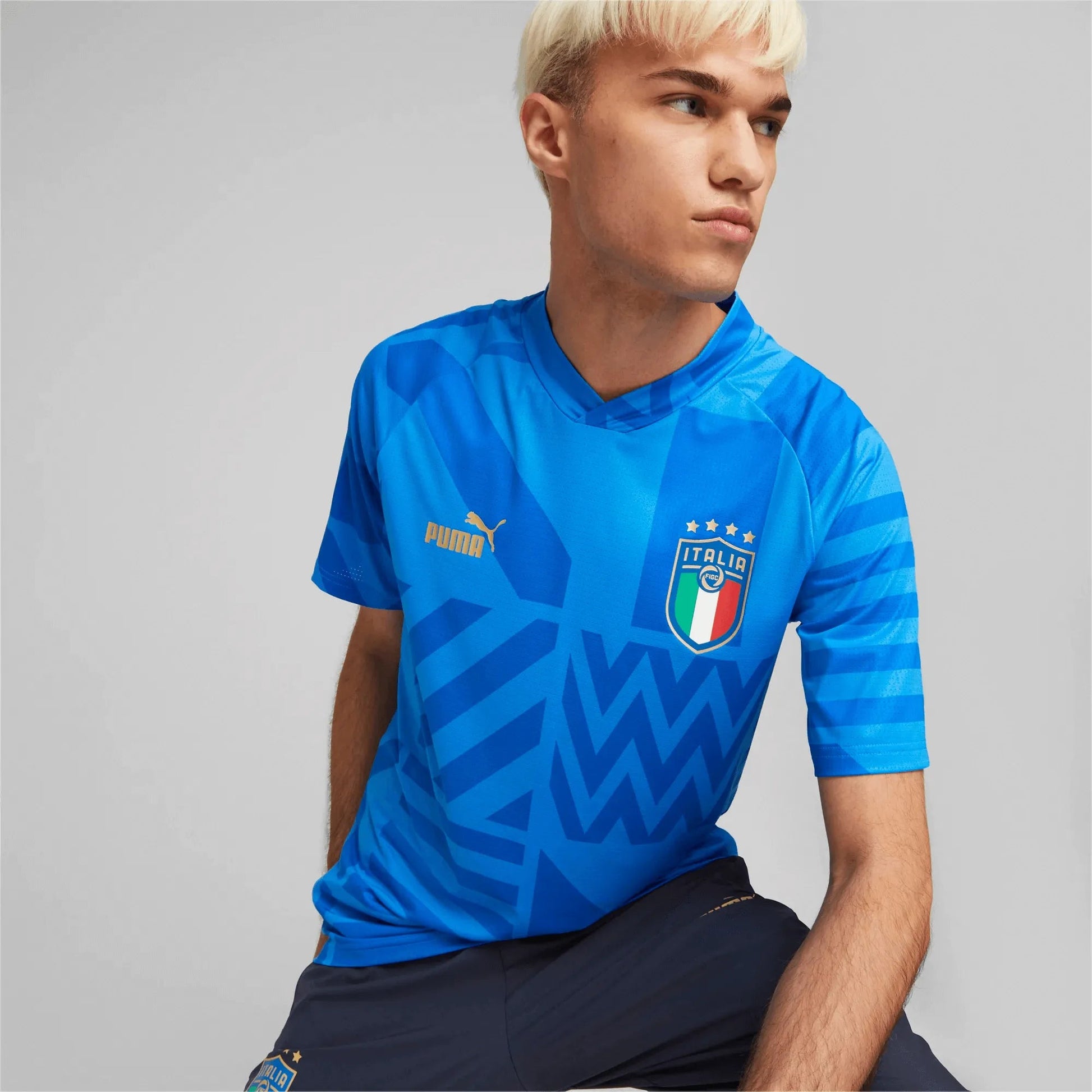 Puma 2022-23 Italy Pre-Match Jersey - Blue
