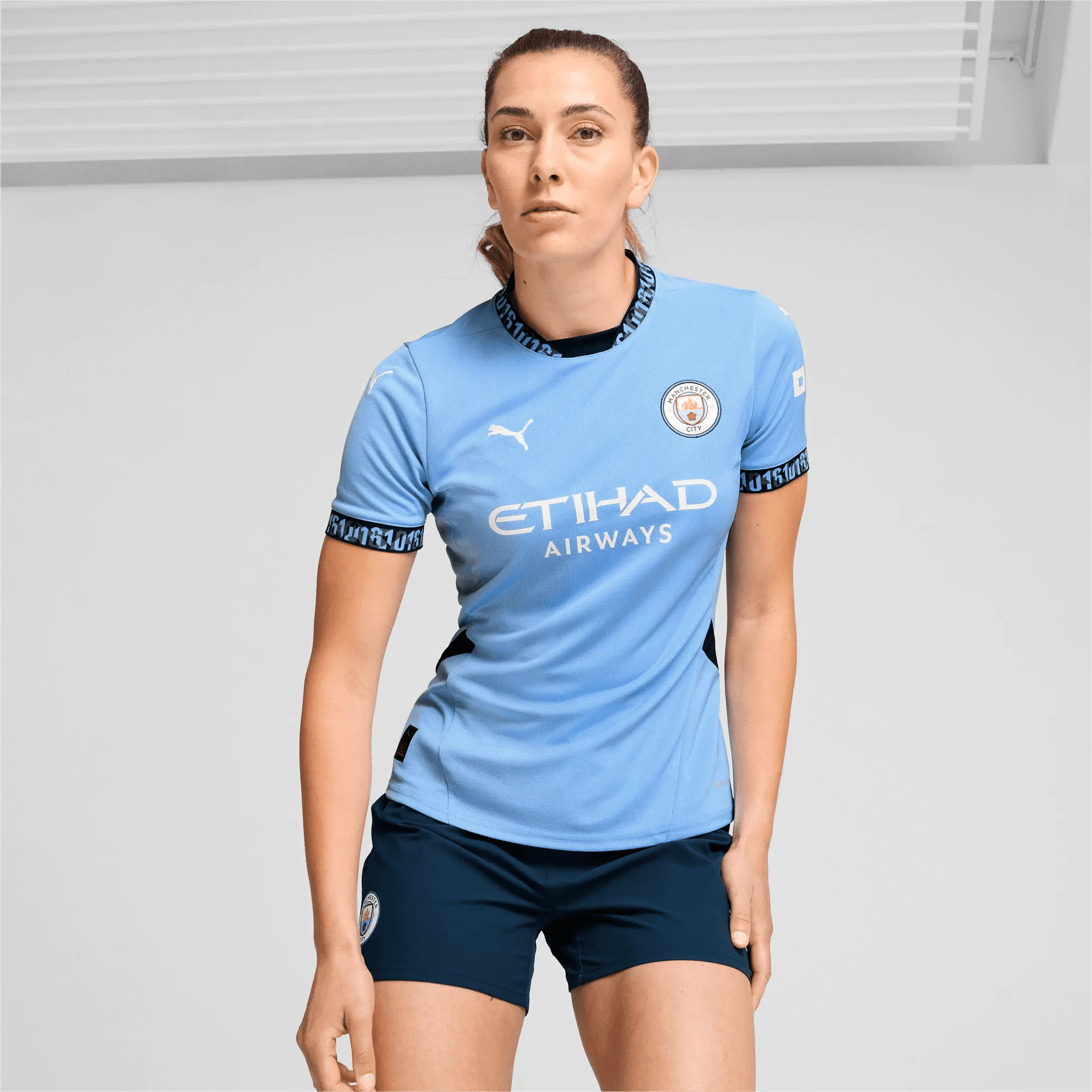 Puma 2024-25 Manchester City Women's Stadium Home Jersey (Model - Front)