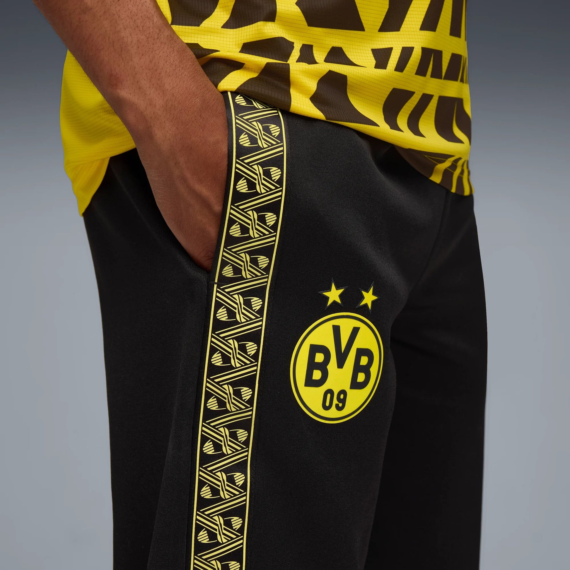 Puma 2025-26 Borussia Dortmund Men's King Anthem Pants (Detail 1)