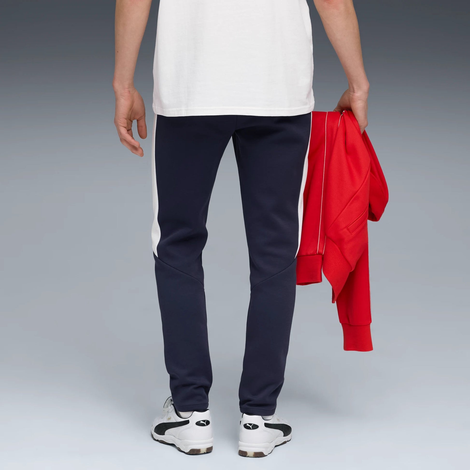 Puma 2025-26 Chivas Men's Evostripe Pants (Model - Back)