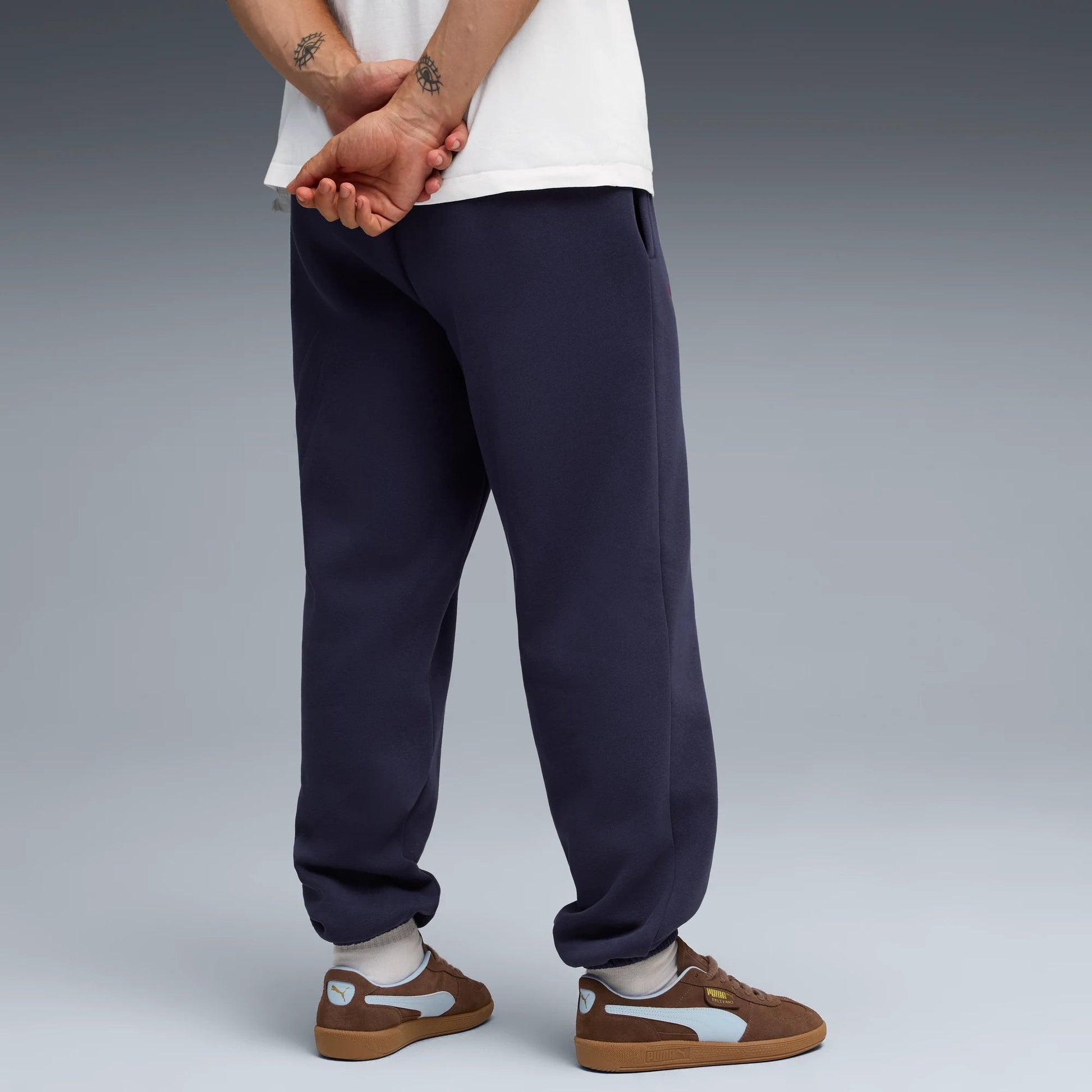 Puma 2025-26 Chivas Men's Sweat Pants (Model - Back)