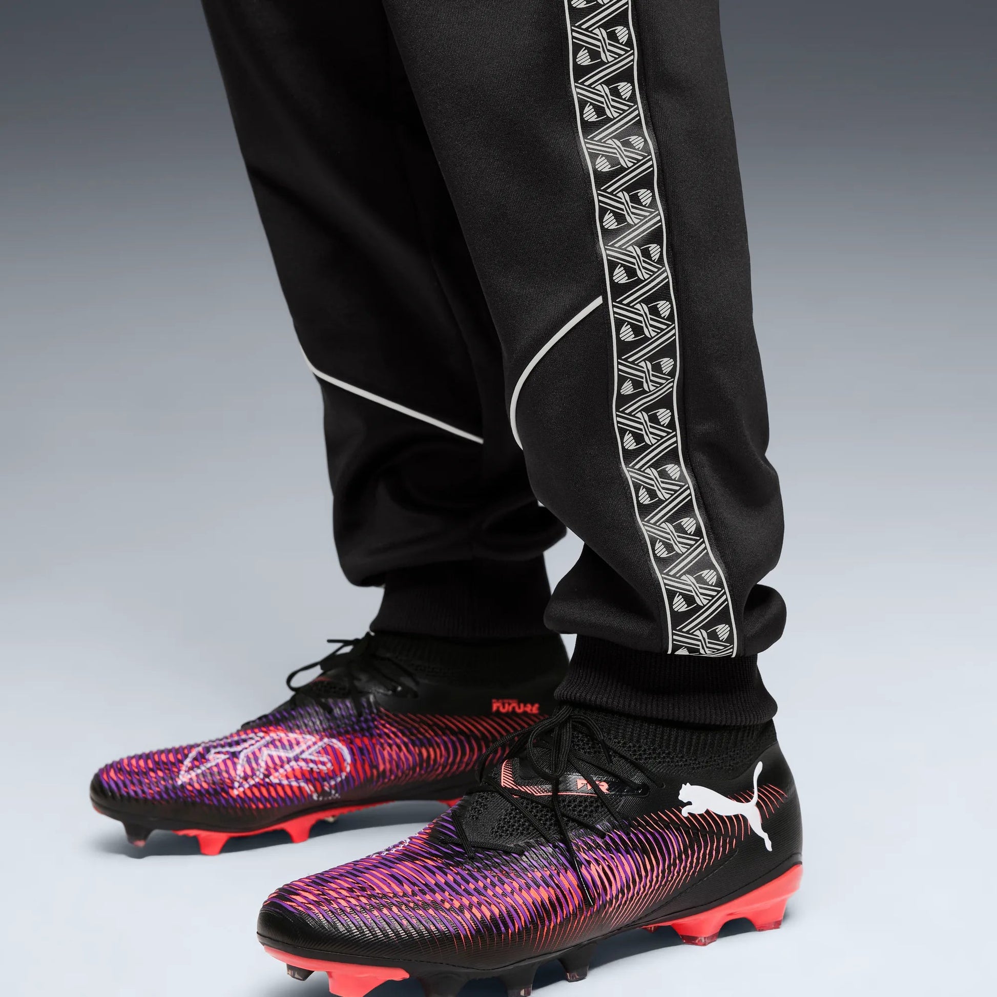 Puma 2025-26 Manchester City Men's KING Anthem Pants (Detail 2)