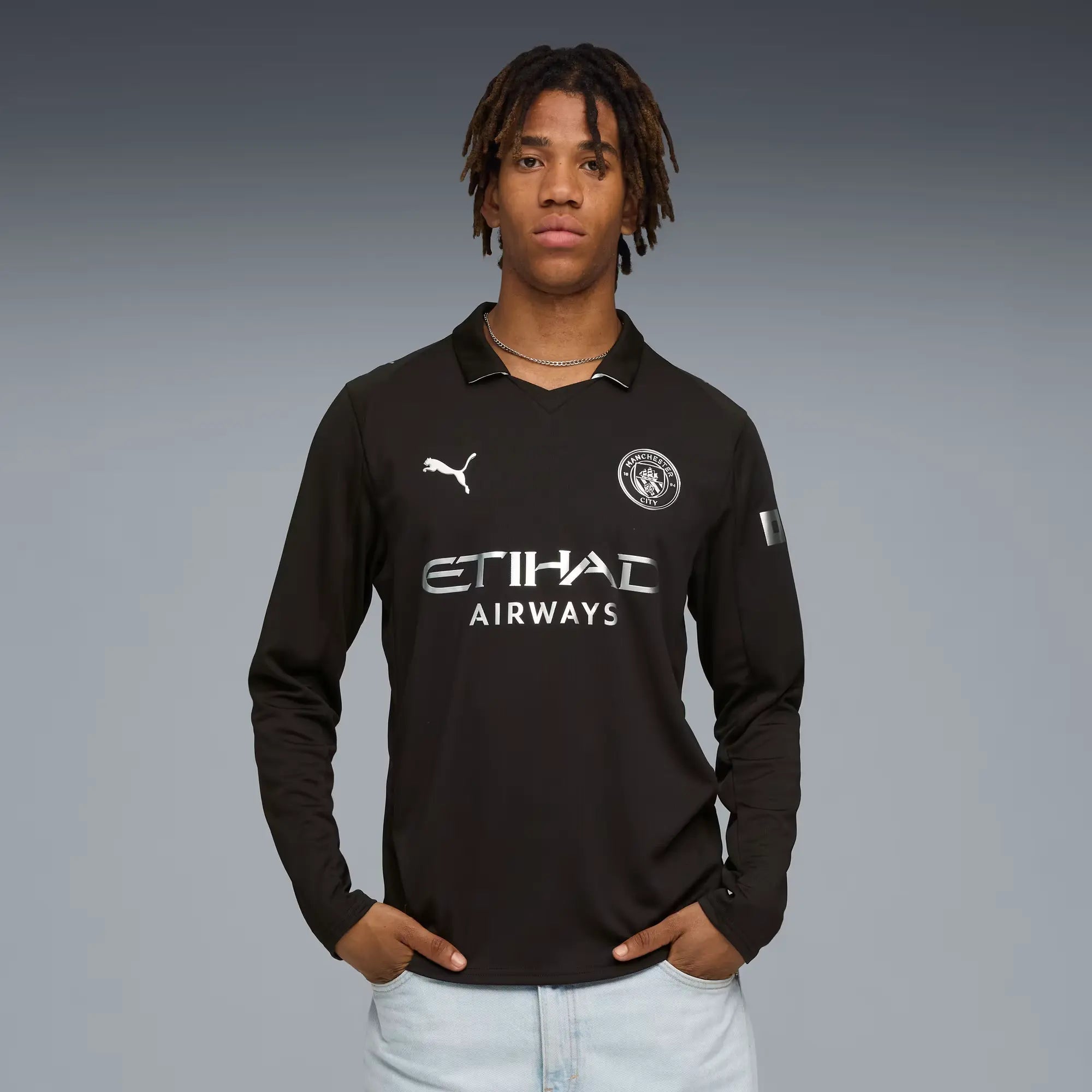 Puma 2025-26 Manchester City Men's Stadium Away Long-Sleeve Soccer Jersey (Model - Front)