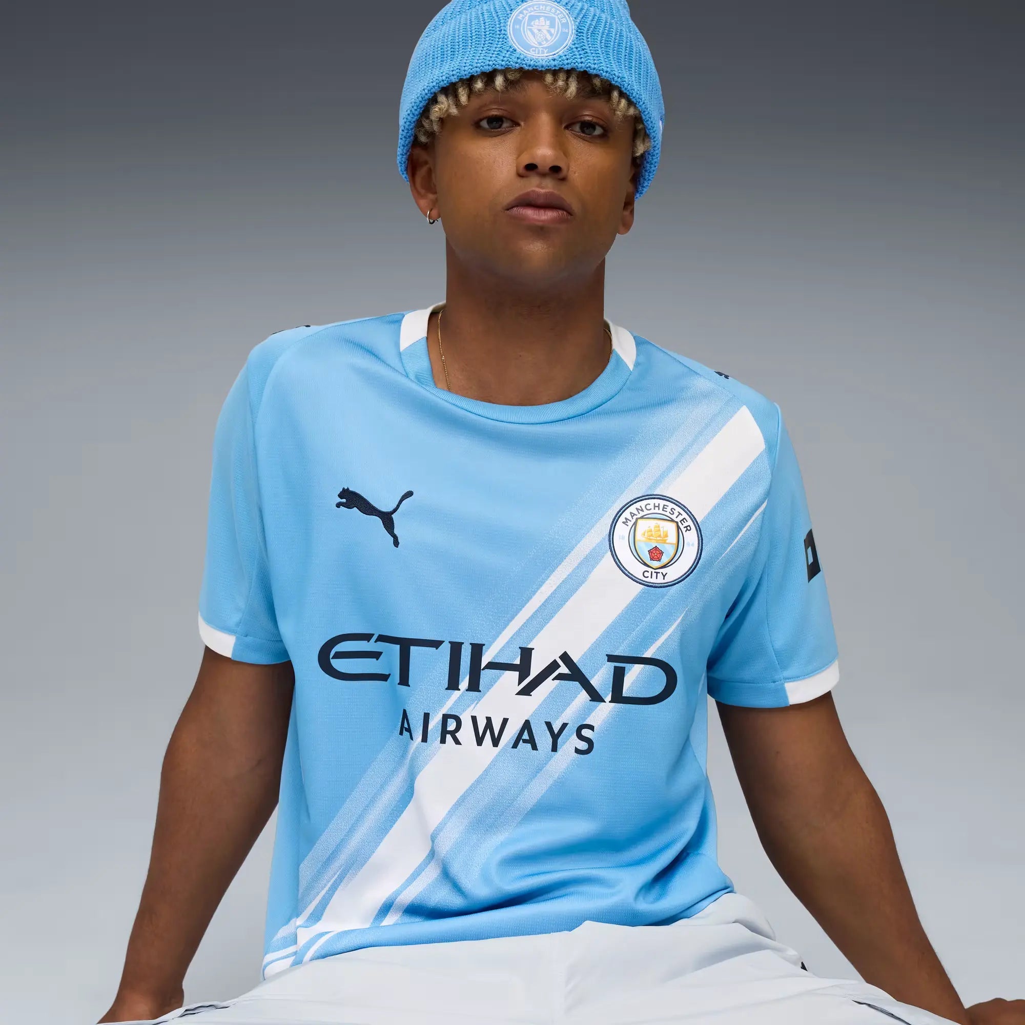 Puma 2025-26 Manchester City Men's Stadium Home Soccer Jersey (Detail 1)