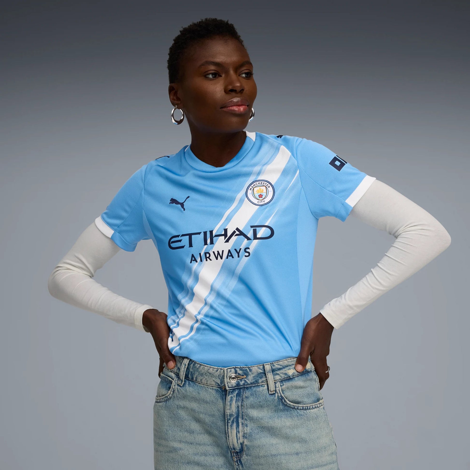 Puma 2025-26 Manchester City Women's Stadium Home Soccer Jersey (Model - Front)