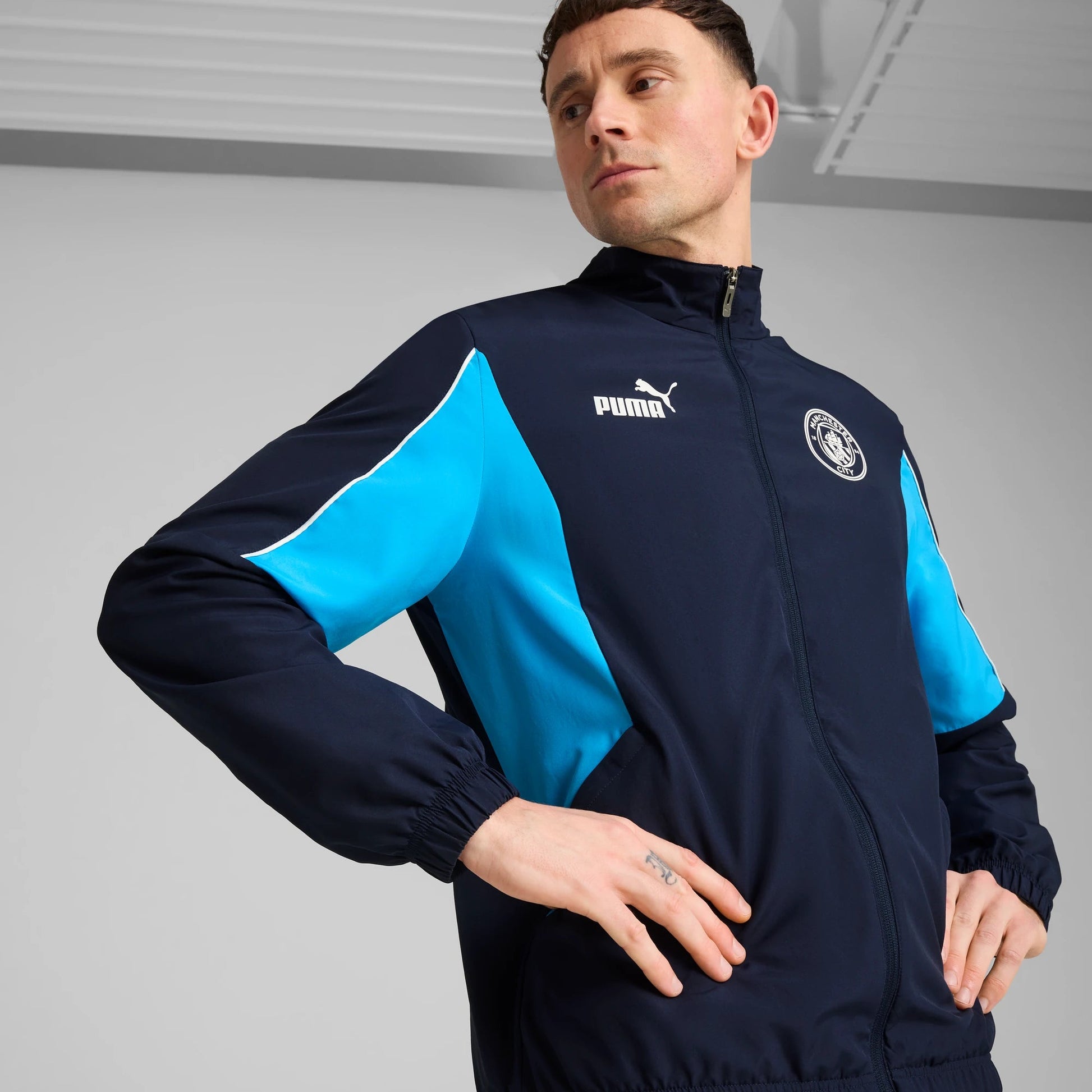 Puma 2025 Manchester City Men's ftblArchive Jacket (Detail 1)