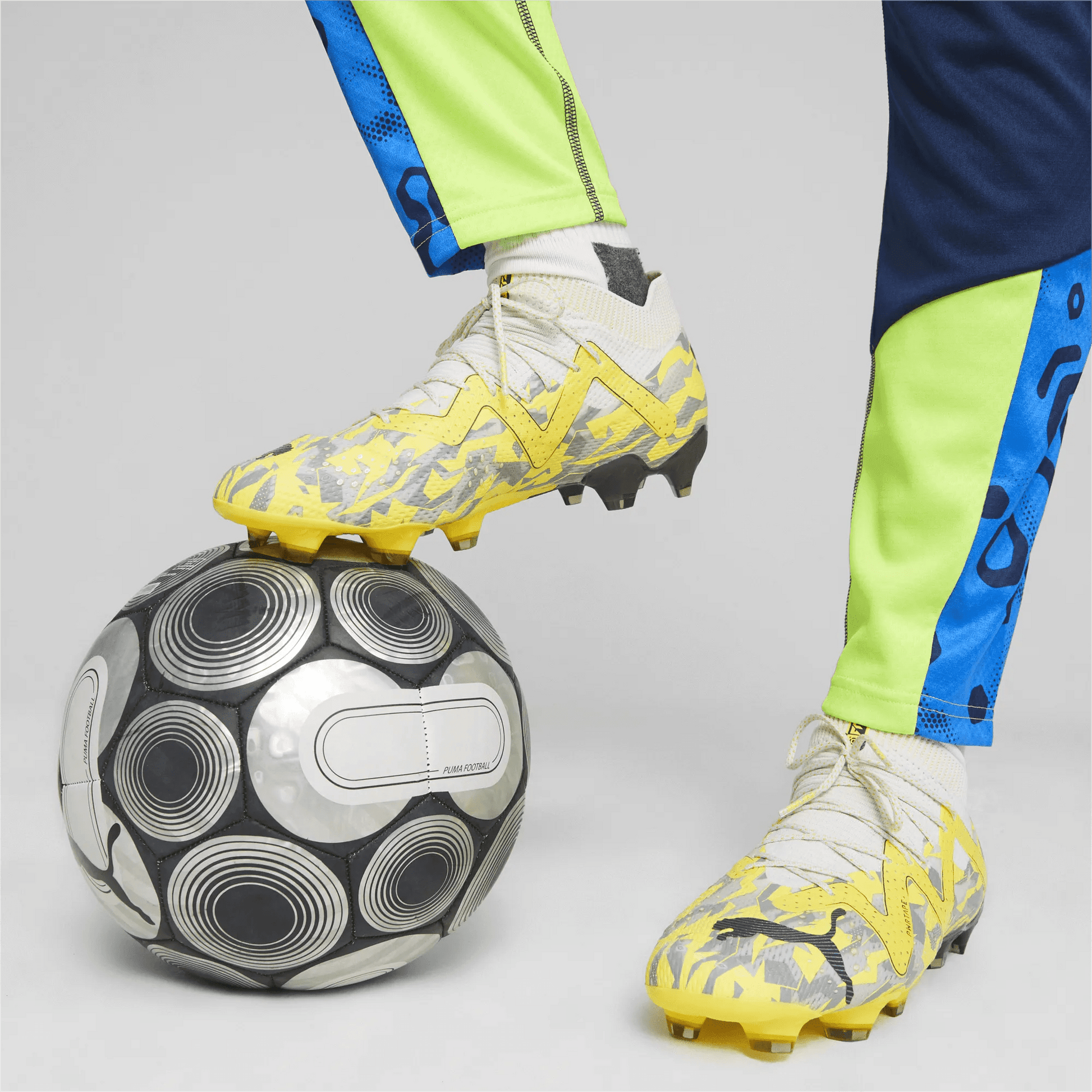 Puma Future Ultimate FG - AG - Voltage Pack (HO23)