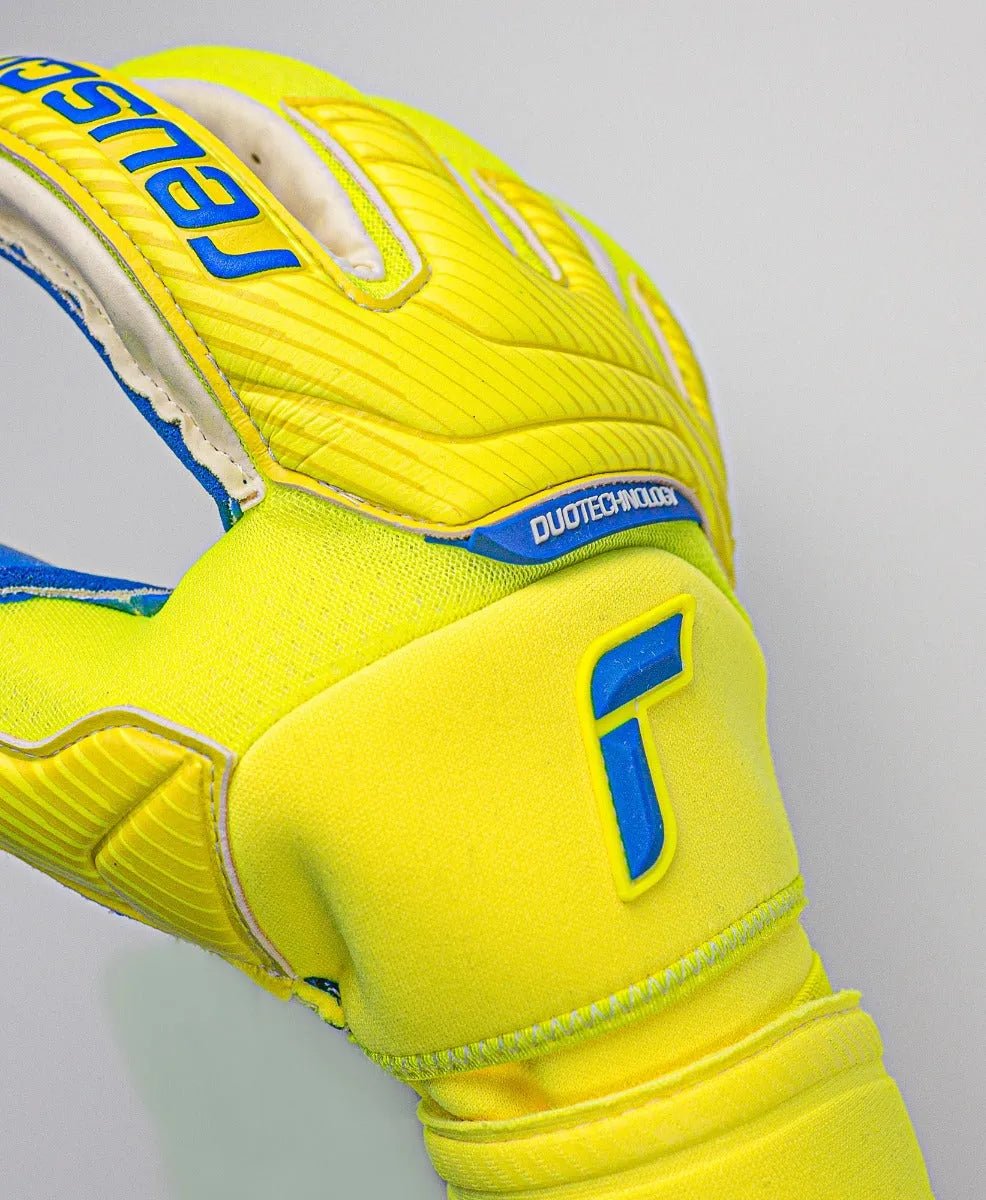 Reusch Attrakt Duo Ortho-Tec Goalkeeper Gloves - Volt-Blue (Detail 3)