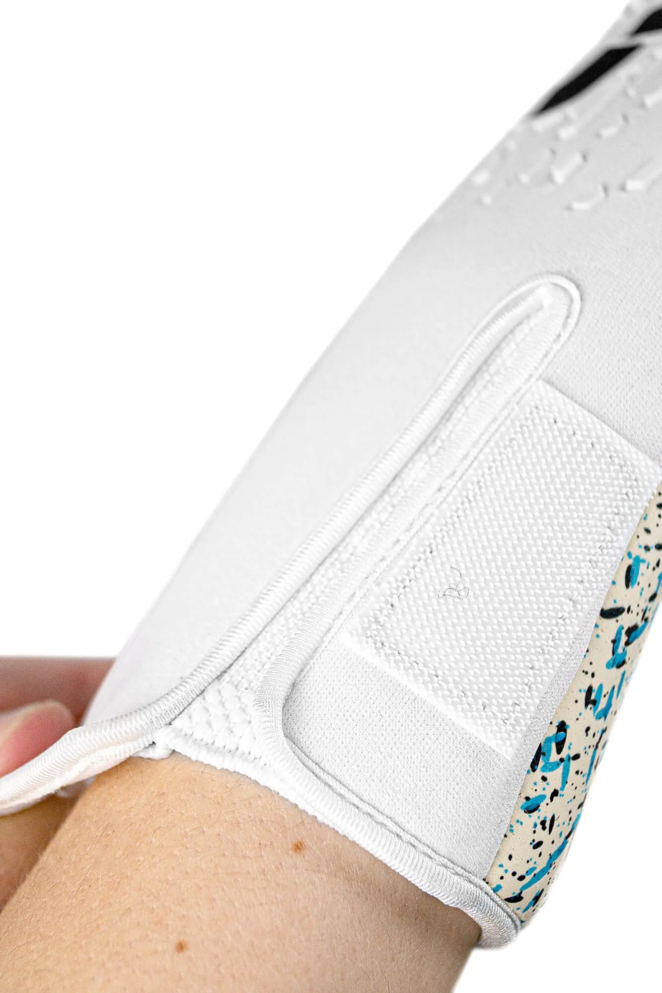 Reusch Attrakt Freegel Fusion Goalkeeper Gloves (Detail 2)