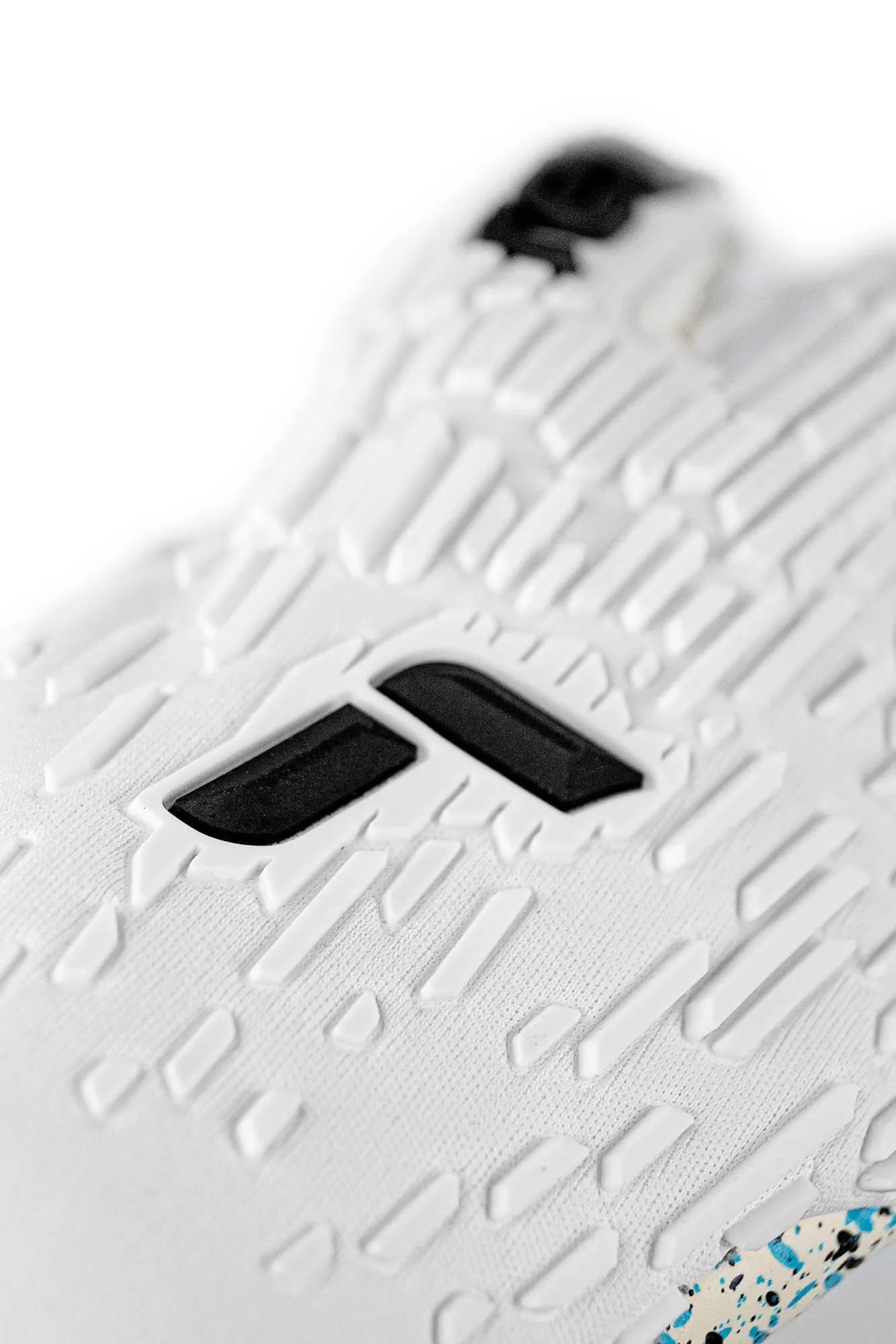 Reusch Attrakt Freegel Fusion Goalkeeper Gloves (Detail 3)