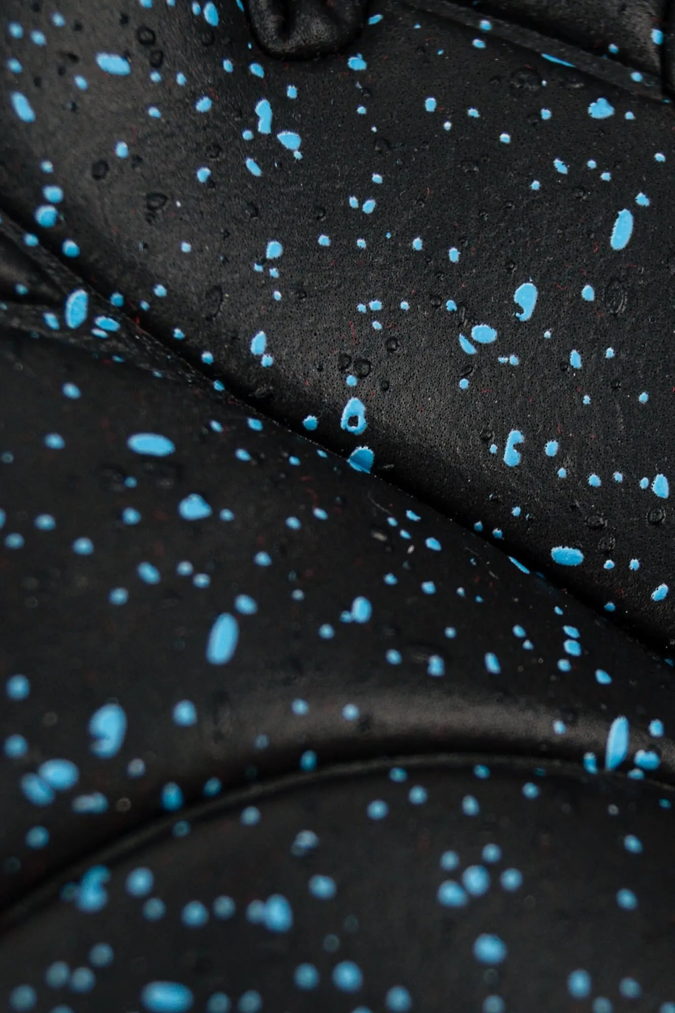 Reusch Attrakt Freegel Fusion Ortho-Tec Goaliator Goalkeeper Gloves - Bright Red-Black (Detail 4)