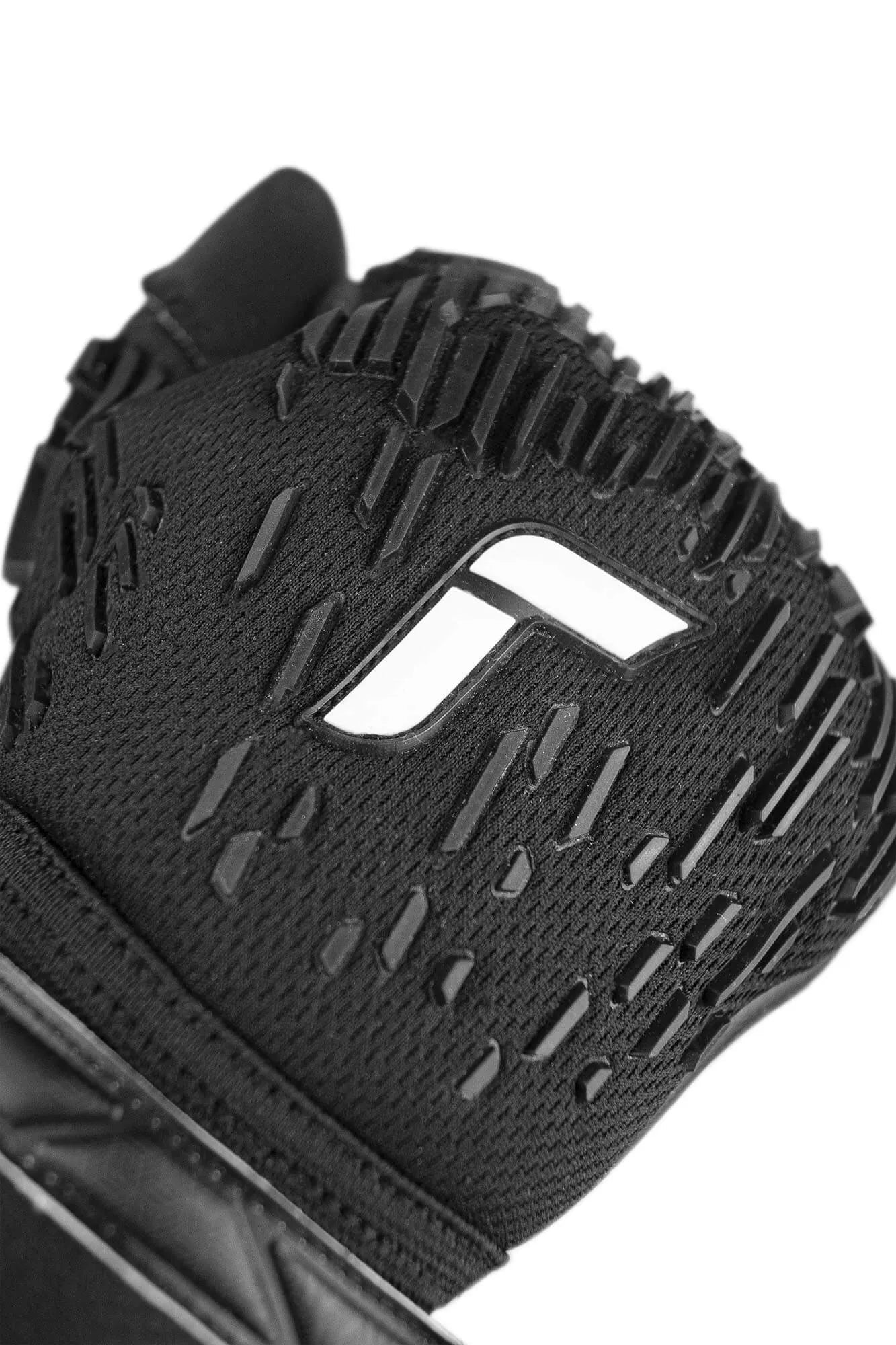 Reusch Attrakt Freegel Infinity Goalkeeper Gloves (Detail 1)