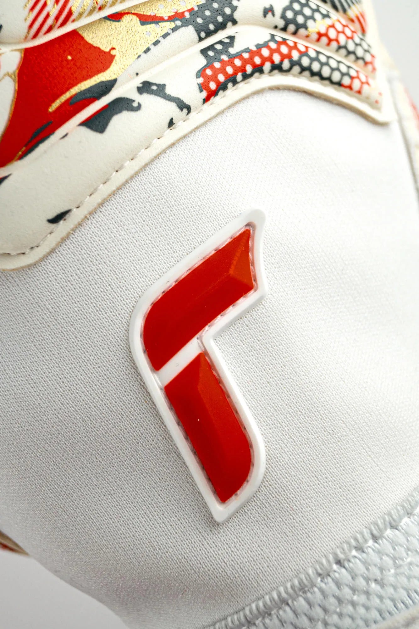 Reusch Attrakt Gold X Glueprint Ortho-Tec FS Goalkeeper Gloves - White-Gold-Red (Detail 5)