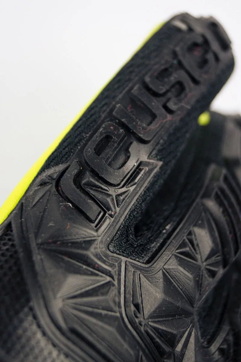 Reusch JR Freegel Silver FingerSave Goalkeeper Gloves - Black-Lime Green (Detail 2)
