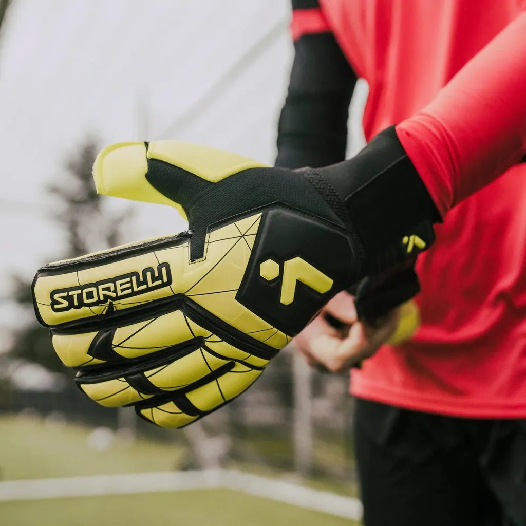 Storelli JR Gladiator 3.0 Recruit with Spine Glove - Yellow-Black (Detail 2)