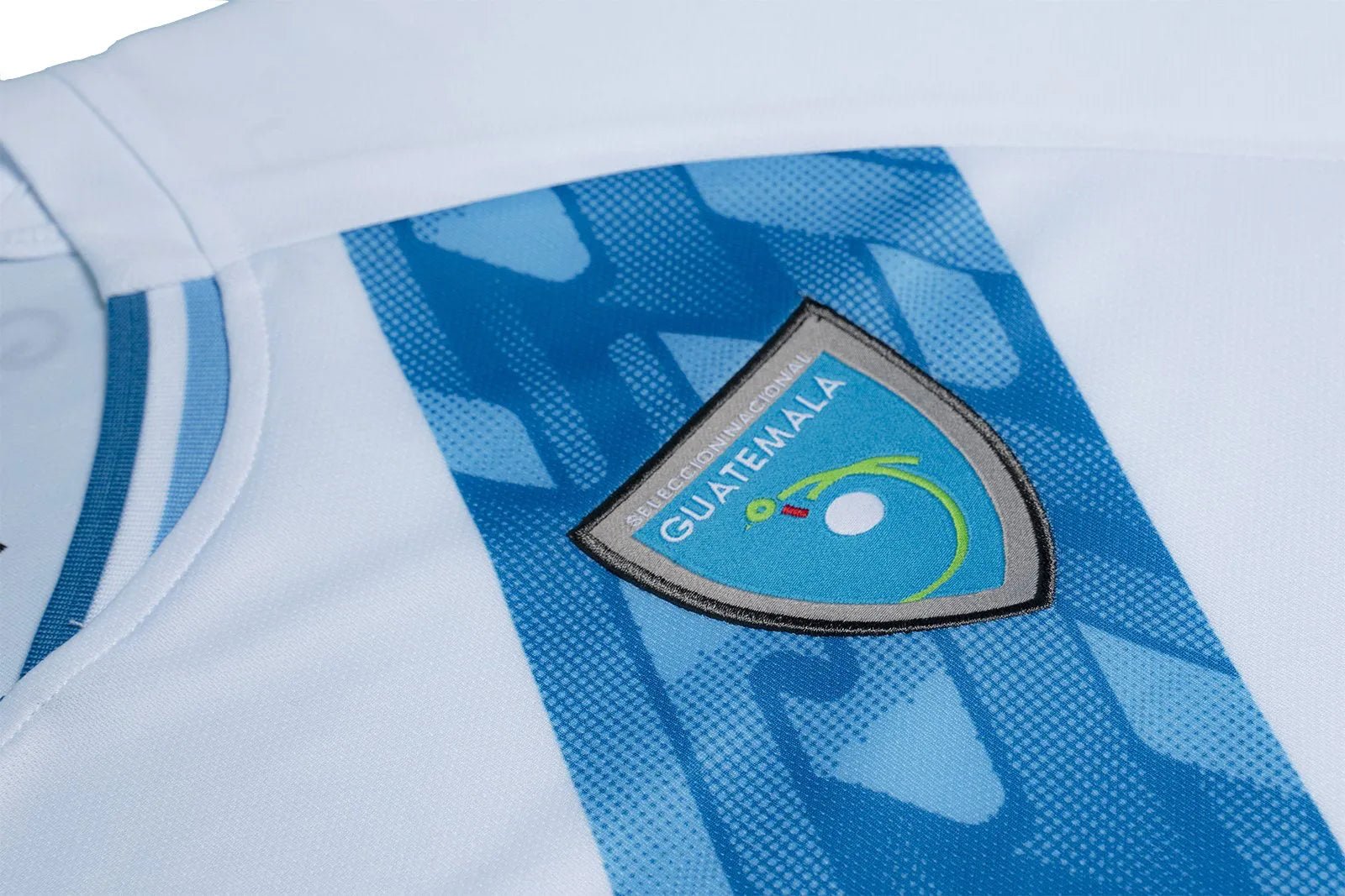 Umbro 2021-22 Guatemala Home Jersey - White (Detail 1)
