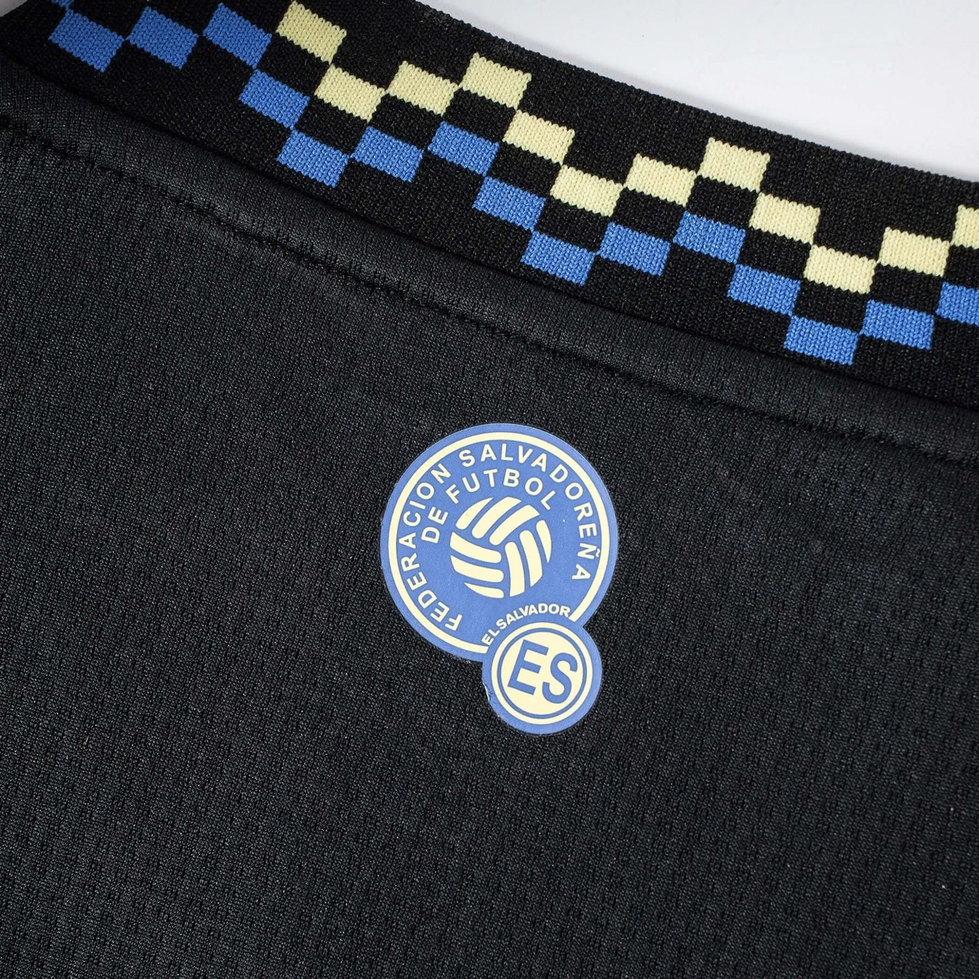 Umbro 2023-24 El Salvador Men's Stadium Third Long-Sleeve Jersey (Detail 1)