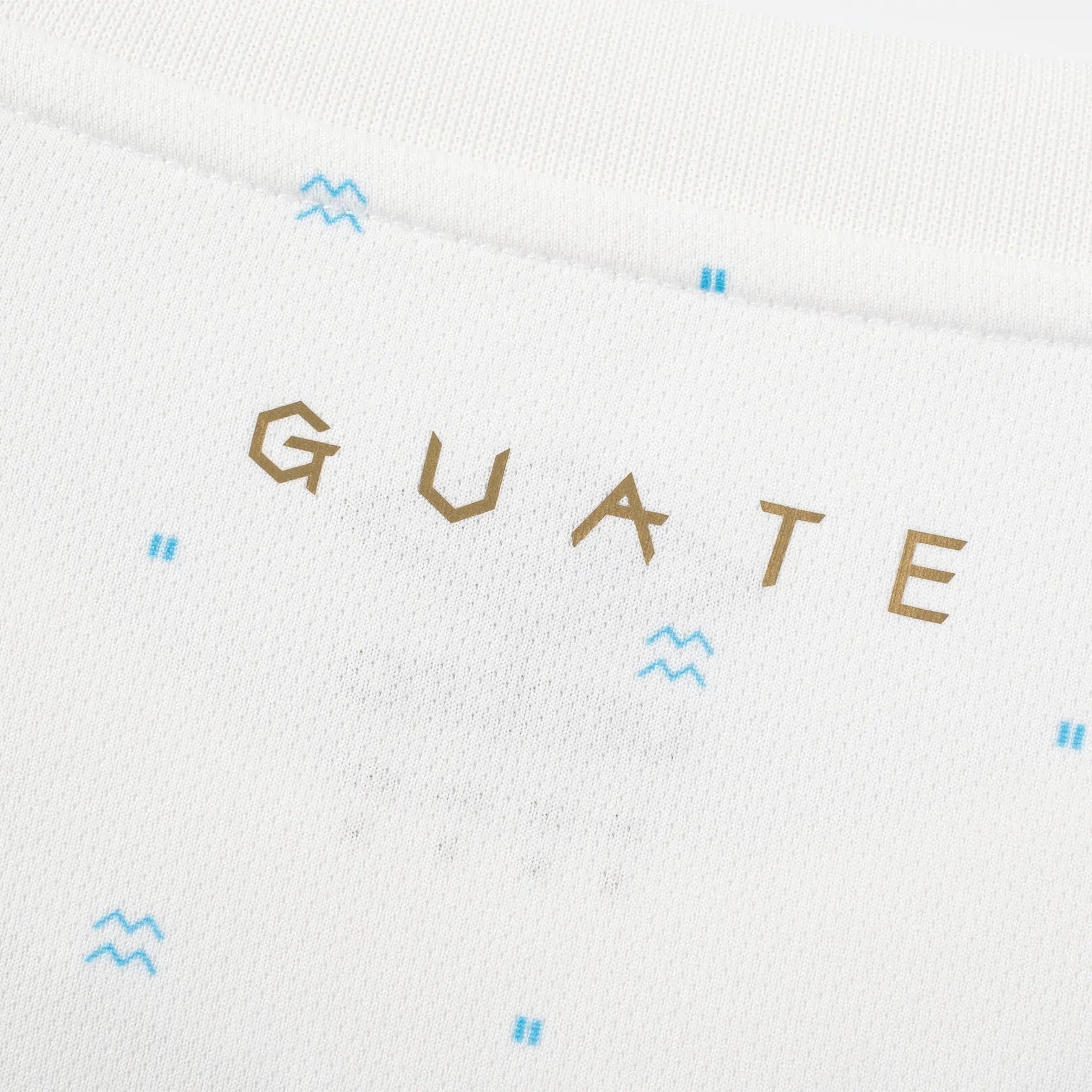 Umbro 2023-24 Guatemala Men's 3rd LS Pre-Match Jersey (Detail 3)