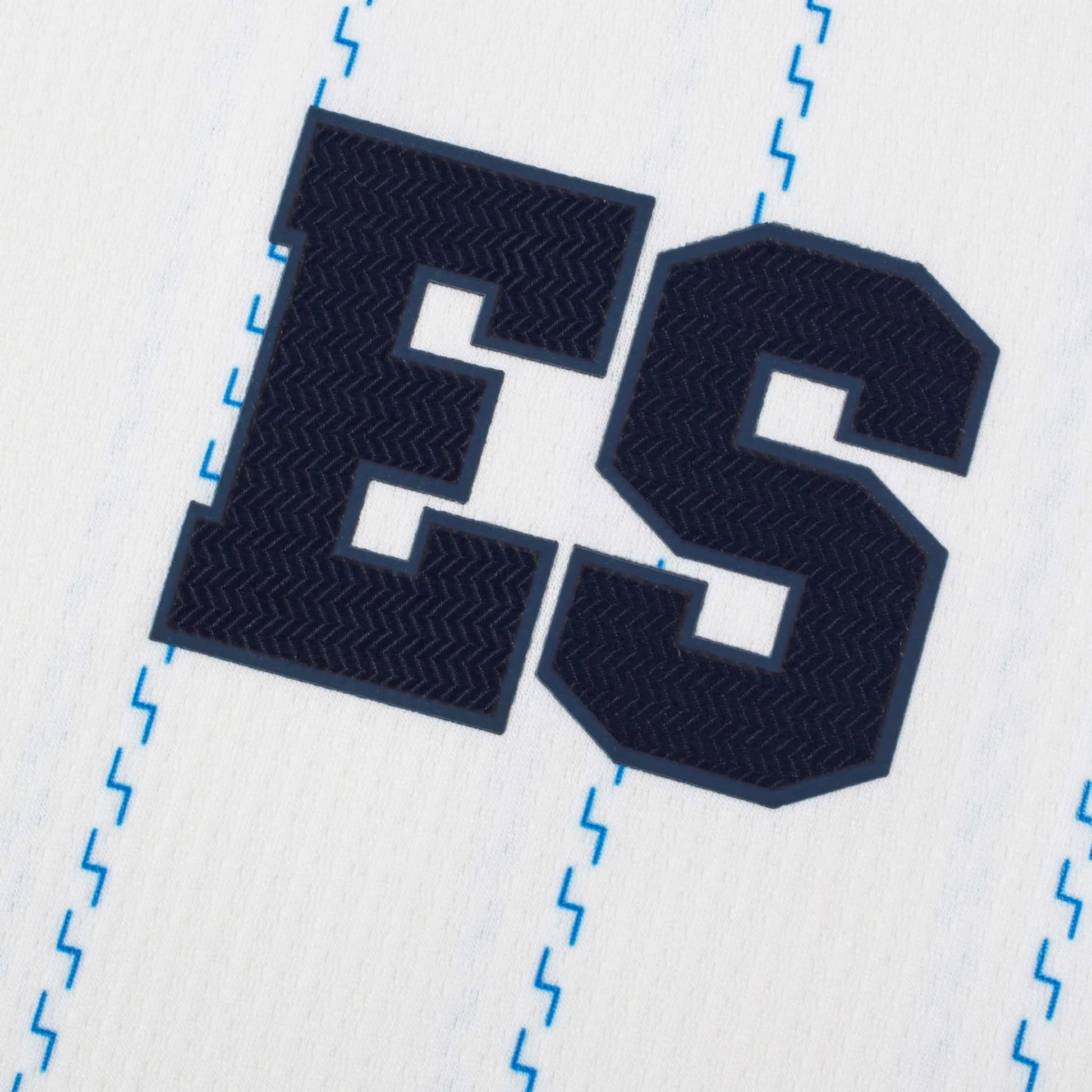 Umbro 2024 El Salvador Men's Stadium Fourth Long-Sleeve Jersey (Detail 1)