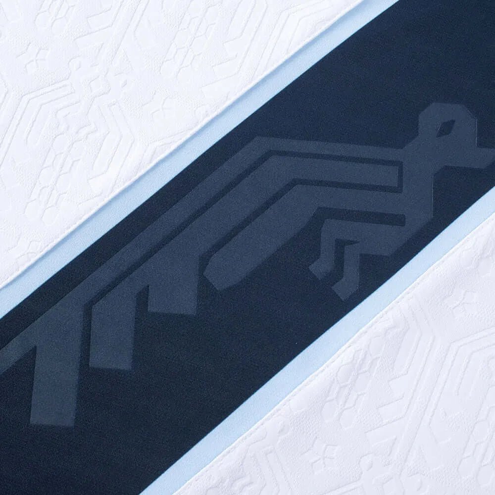 Umbro 2025-26 Guatemala Youth Stadium Home Soccer Jersey (Detail 3)